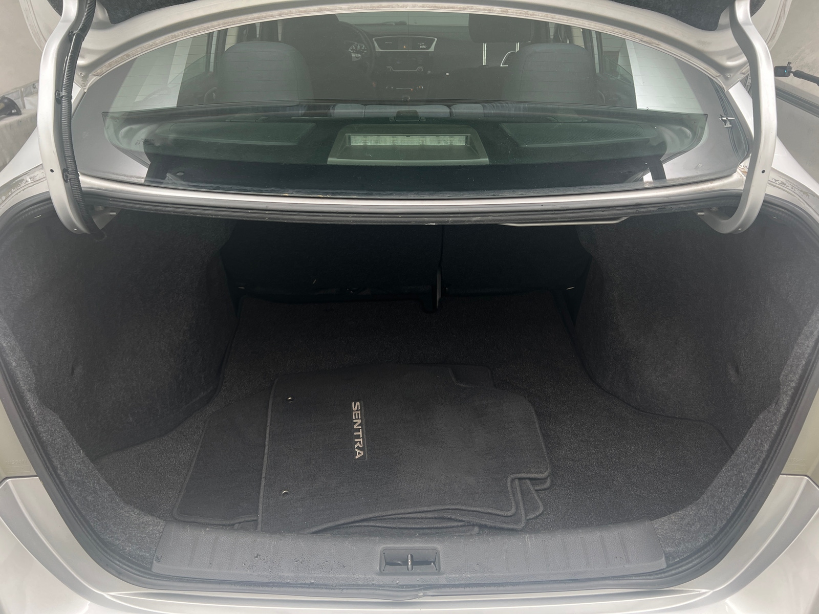 Thumbnail: 2017 Nissan Sentra - 7