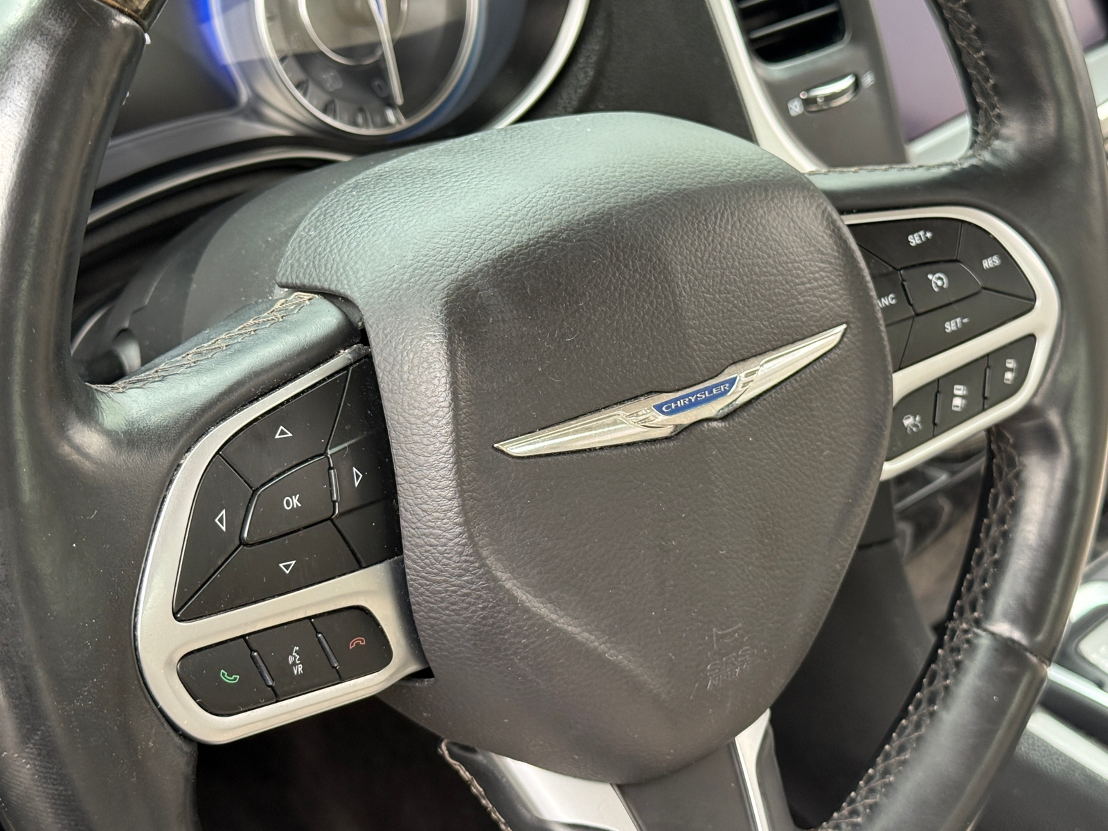 Thumbnail: 2018 Chrysler 300 - 4