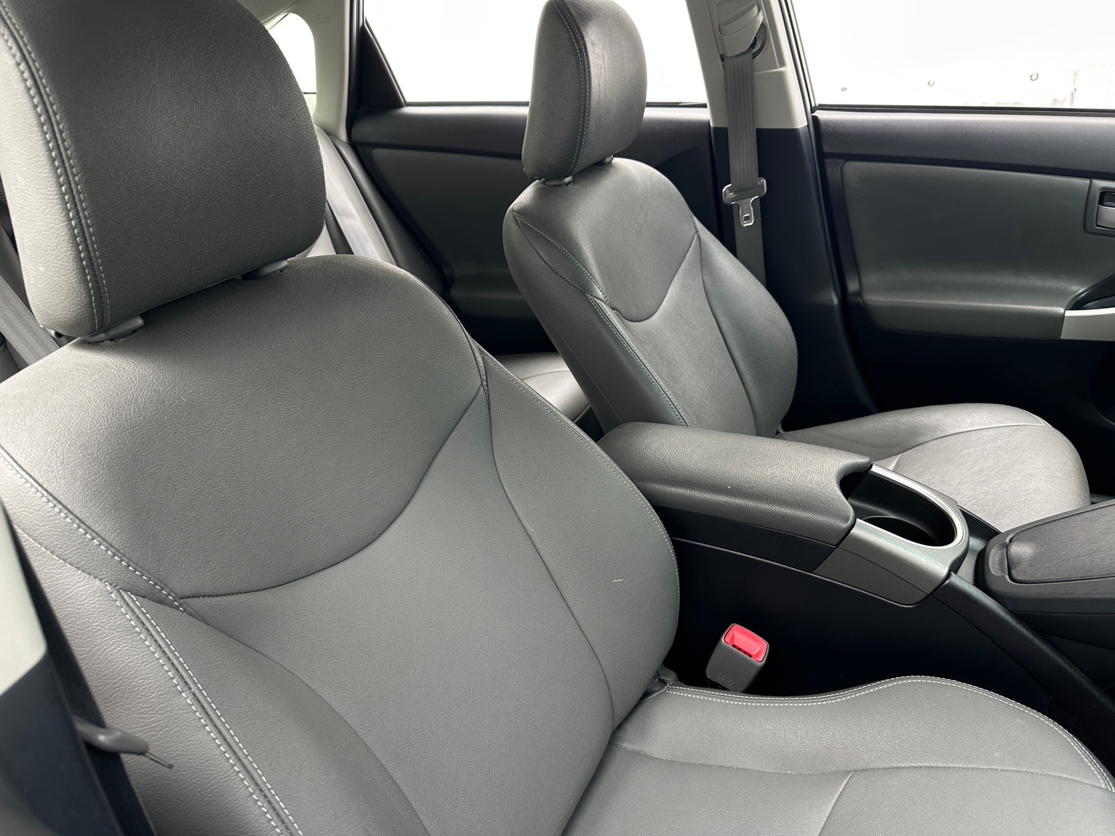 Thumbnail: 2013 Toyota Prius - 2