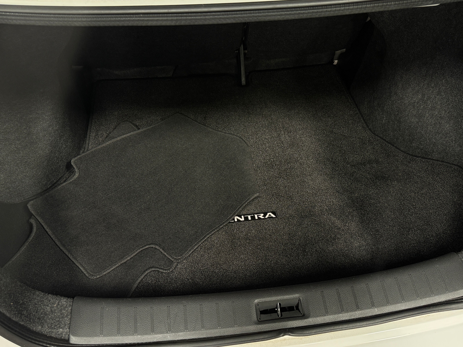 Thumbnail: 2016 Nissan Sentra - 7