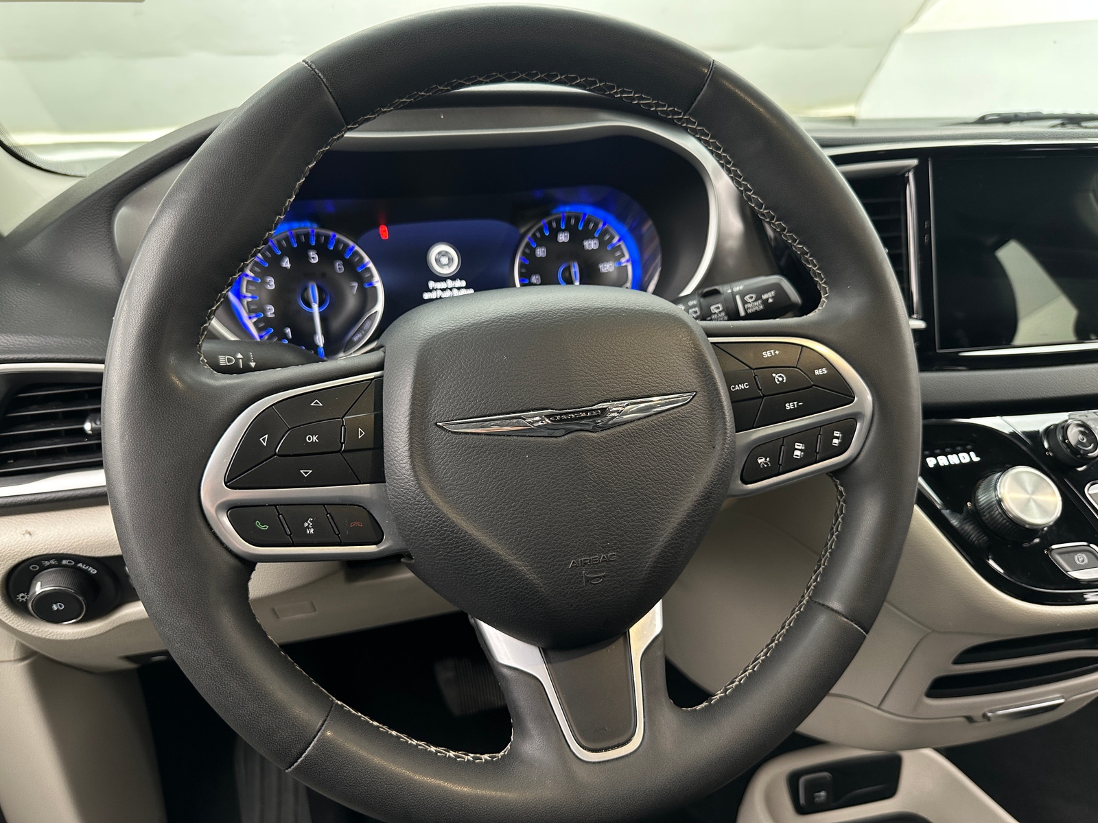 Thumbnail: 2024 Chrysler Pacifica - 4