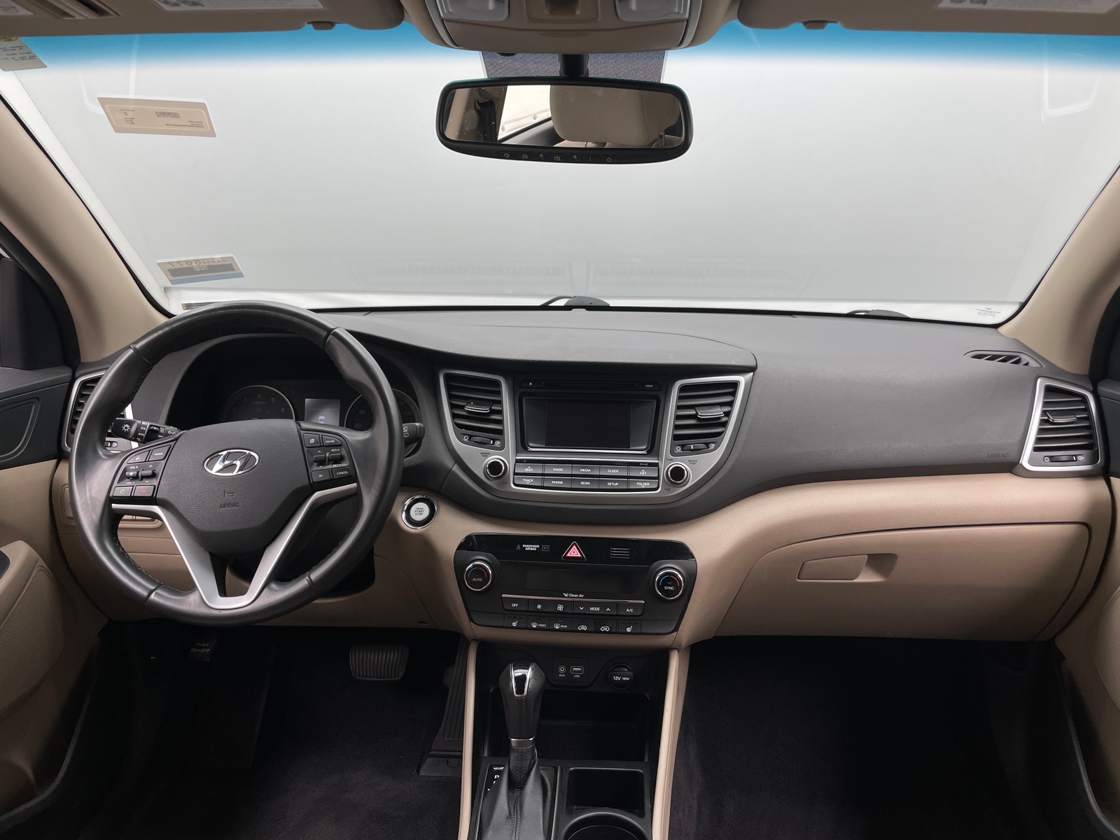 Thumbnail: 2017 Hyundai Tucson - 3