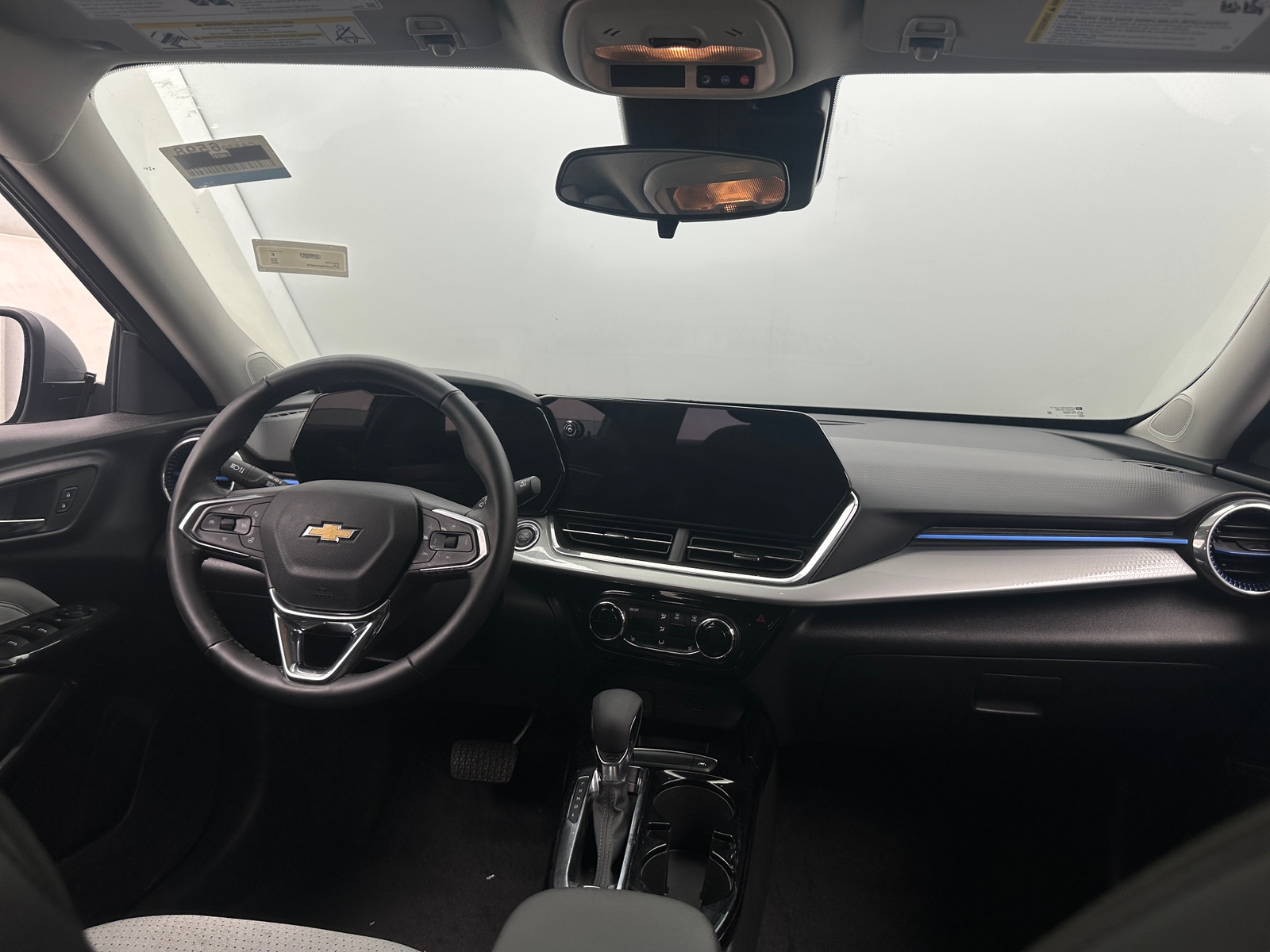 Thumbnail: 2025 Chevrolet Trax - 3