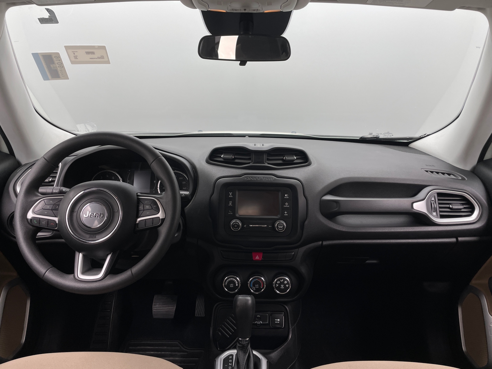 Thumbnail: 2015 Jeep Renegade - 3