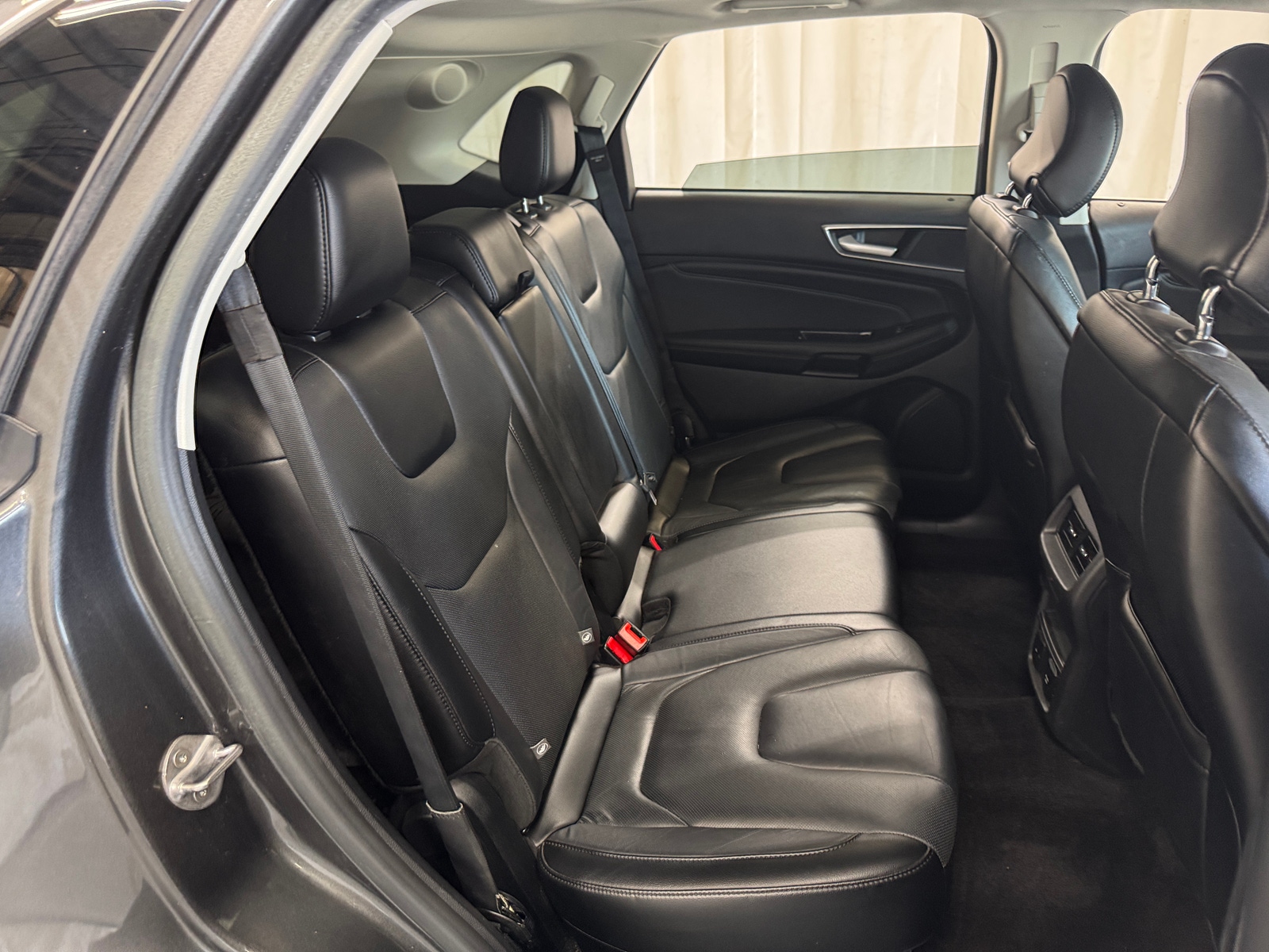 Thumbnail: 2016 Ford Edge - 5