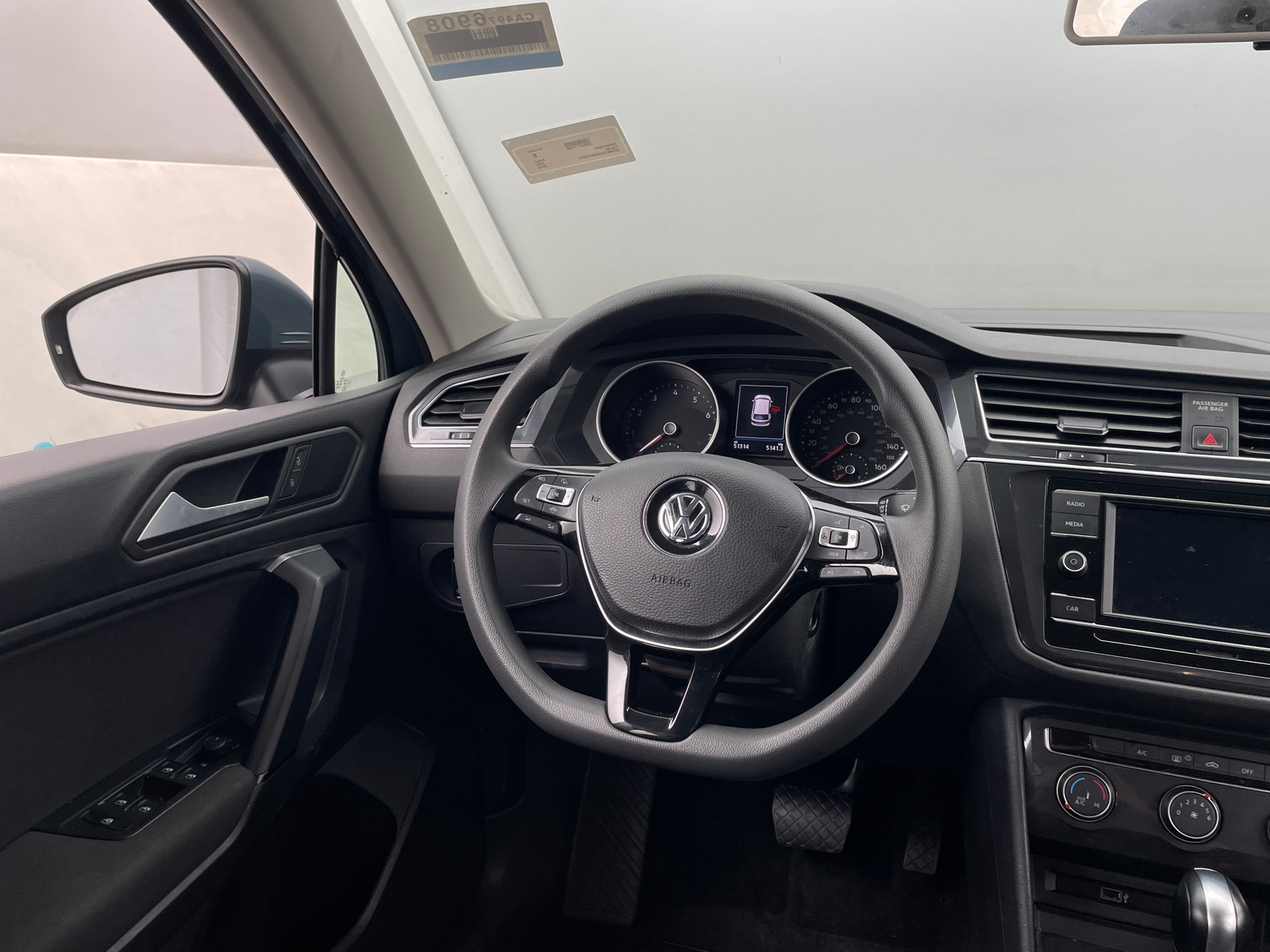 Thumbnail: 2019 Volkswagen Tiguan - 5