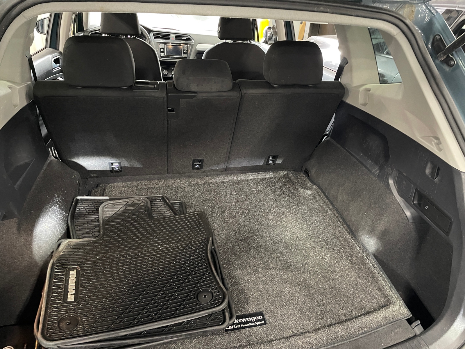 Thumbnail: 2019 Volkswagen Tiguan - 7