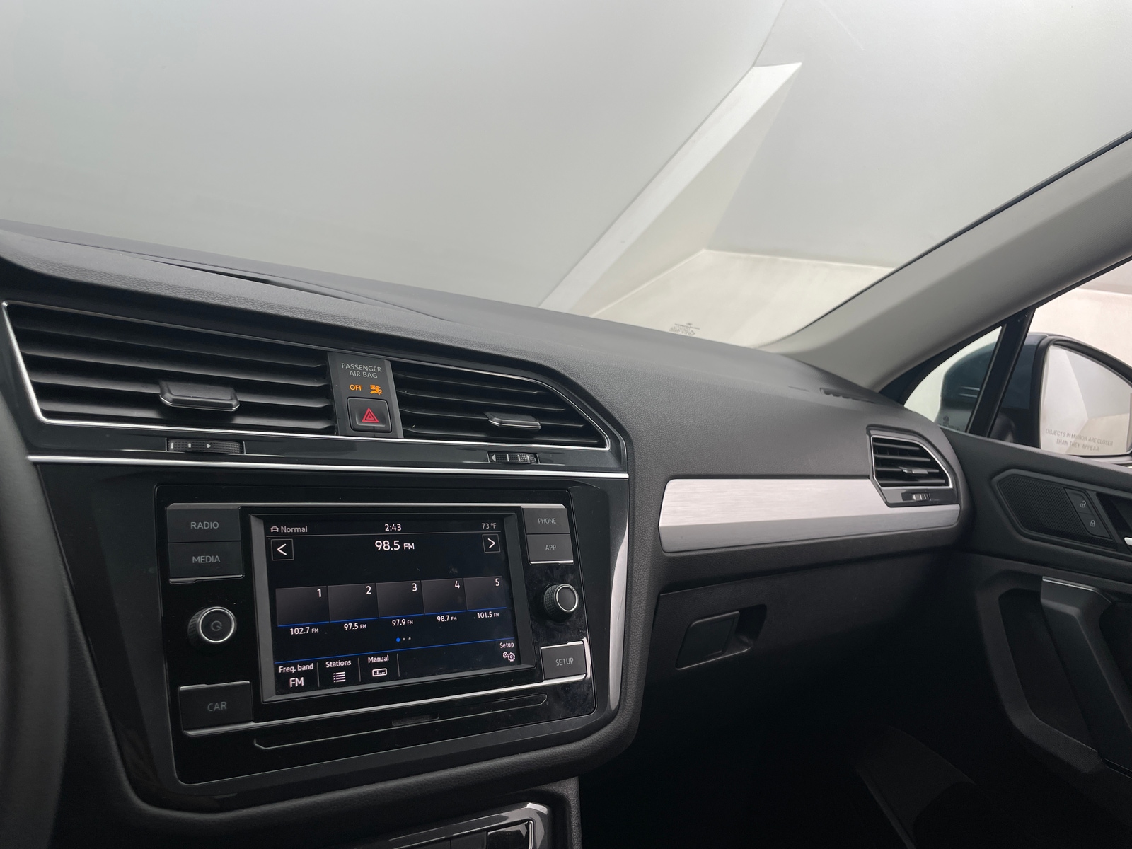 Thumbnail: 2019 Volkswagen Tiguan - 4