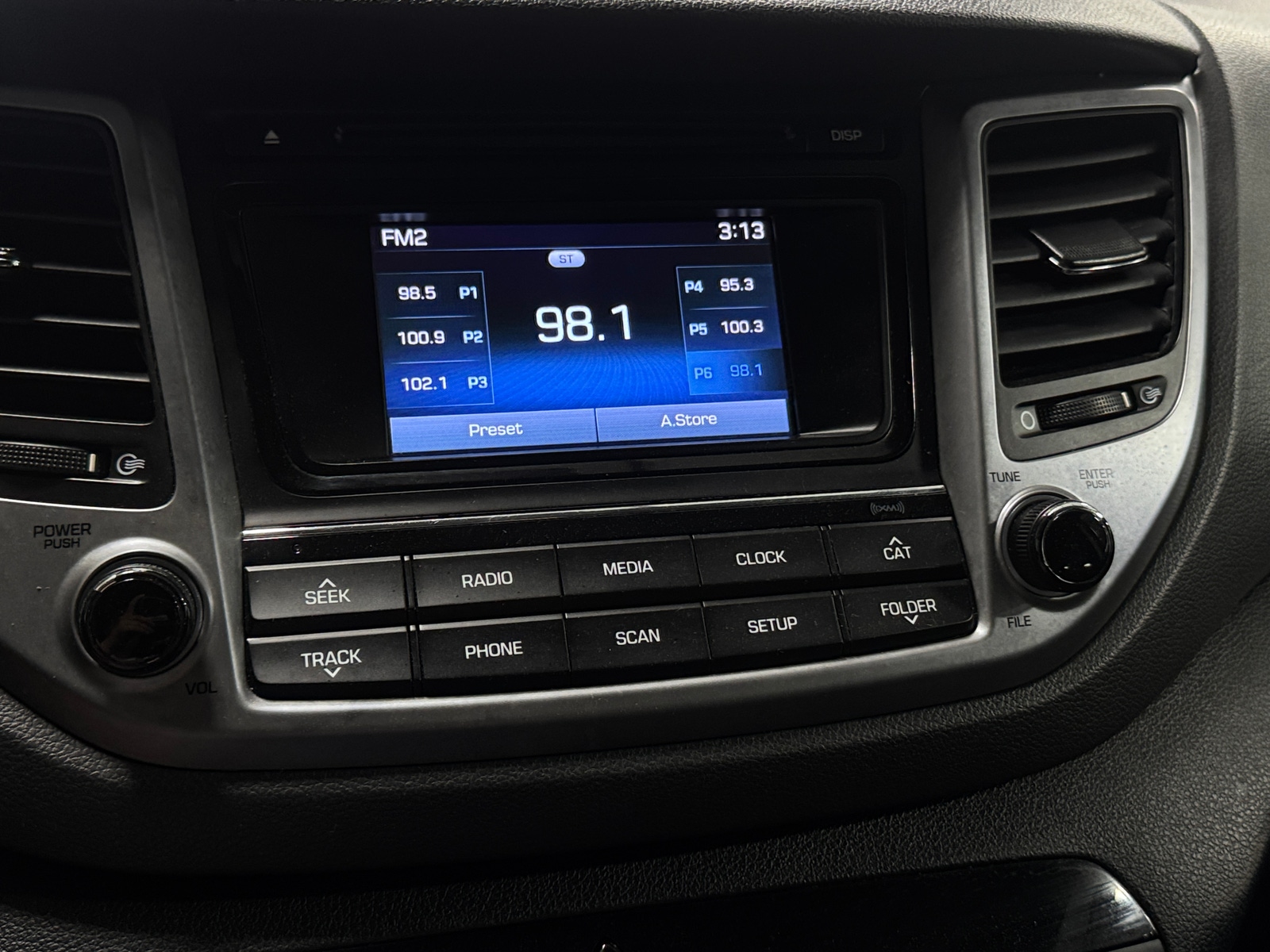 Thumbnail: 2017 Hyundai Tucson - 4