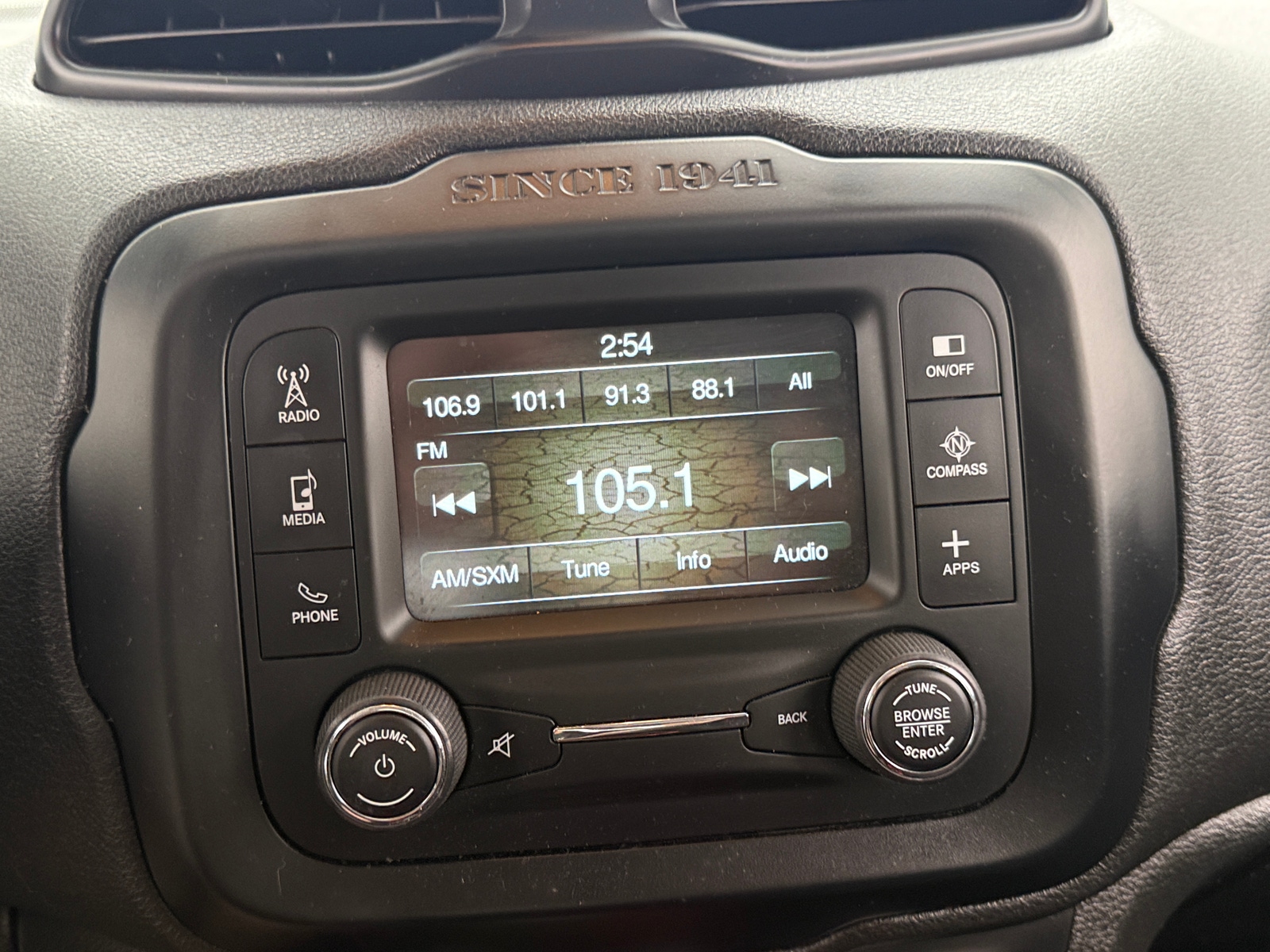 Thumbnail: 2017 Jeep Renegade - 4