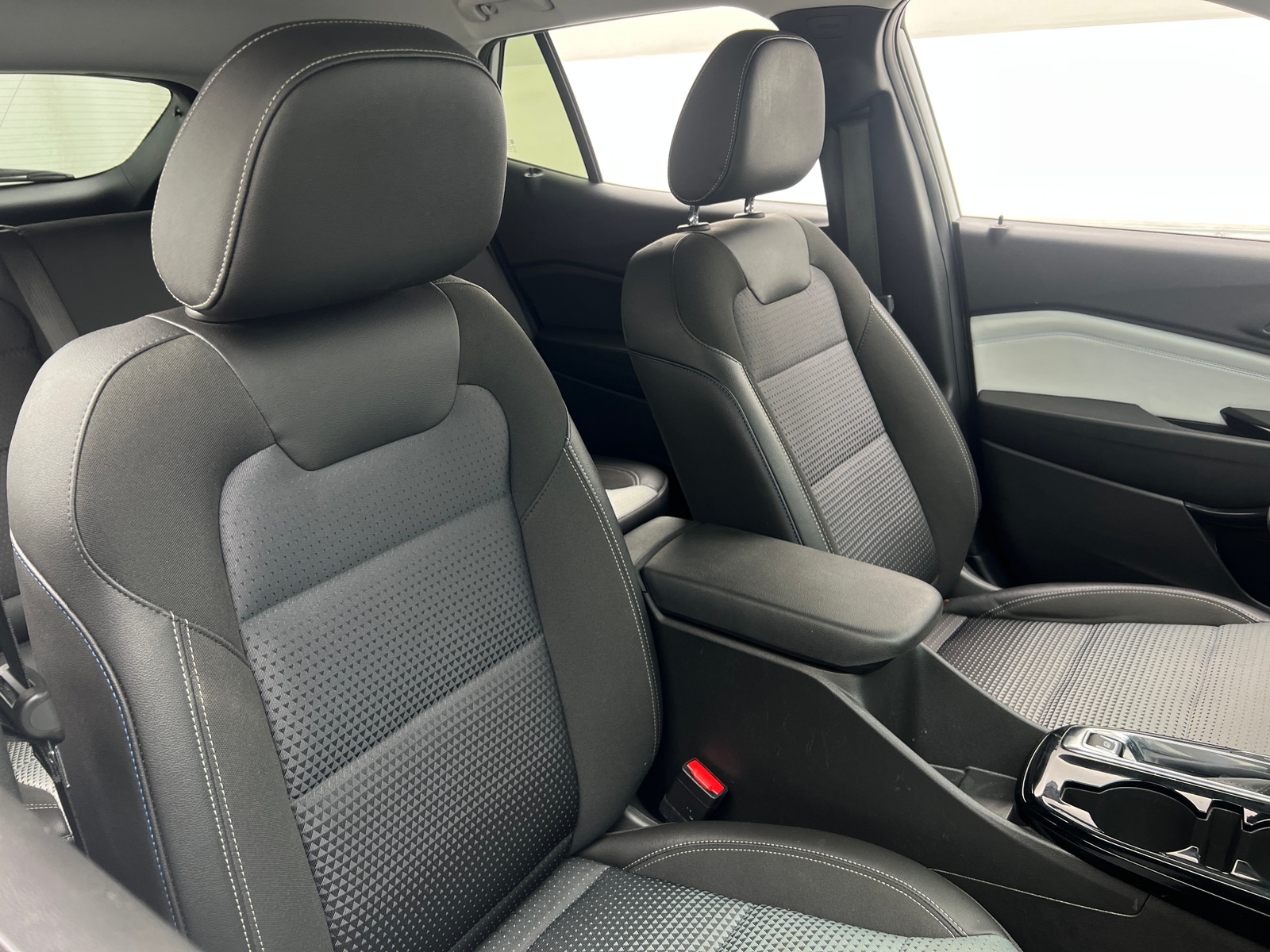 Thumbnail: 2025 Chevrolet Trax - 2