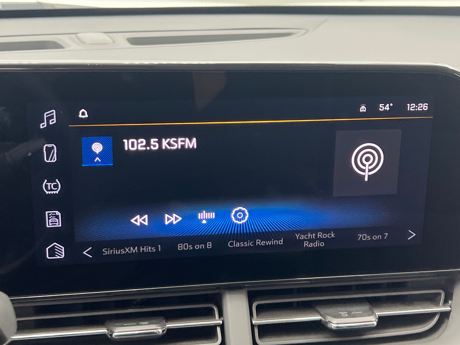 Thumbnail: 2025 Chevrolet Trax - 4