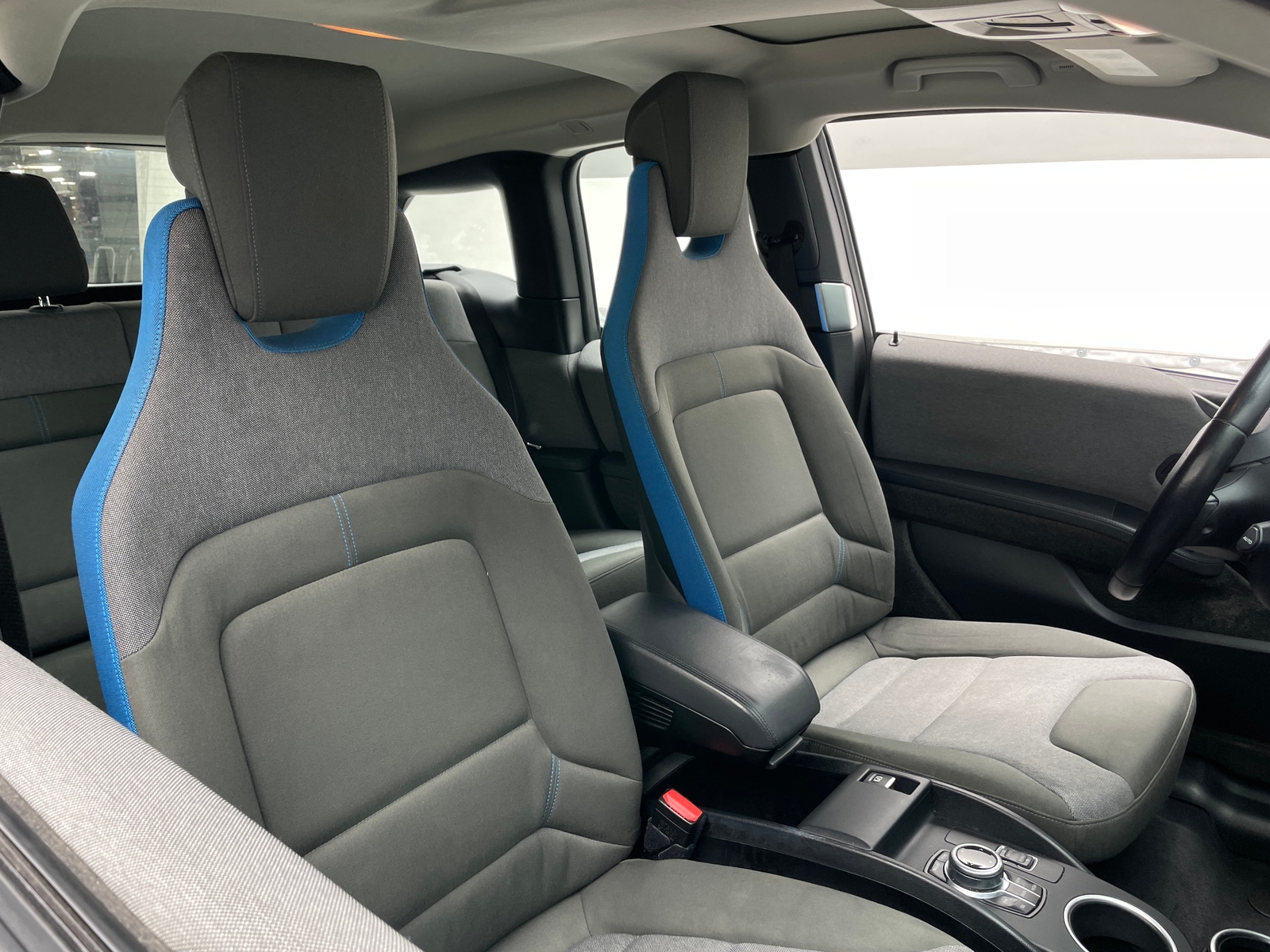 Thumbnail: 2017 BMW i3 - 2