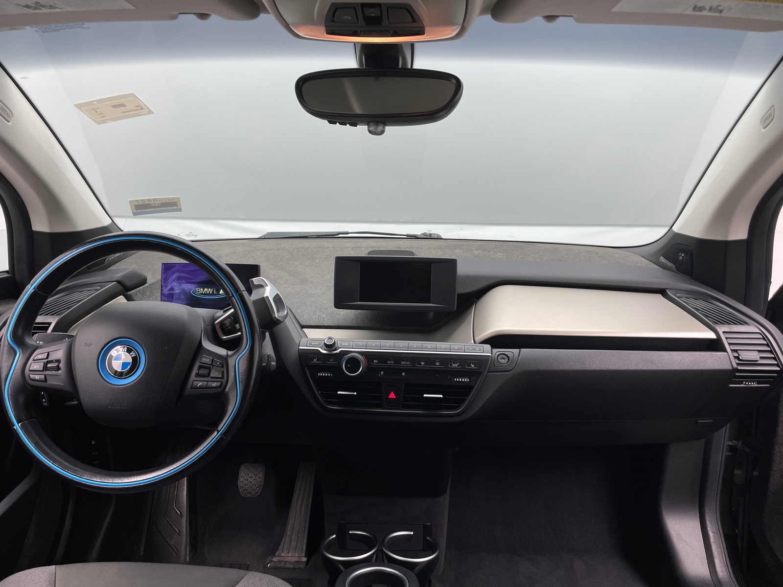 Thumbnail: 2017 BMW i3 - 3