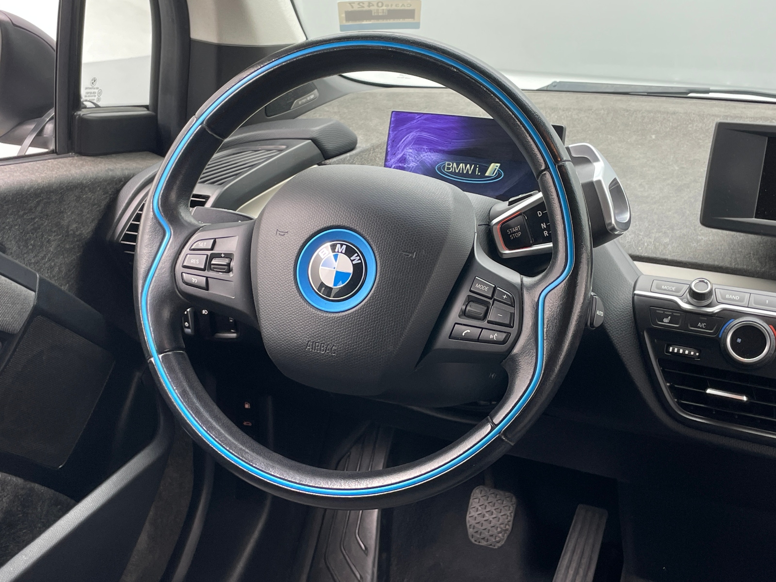 Thumbnail: 2017 BMW i3 - 5