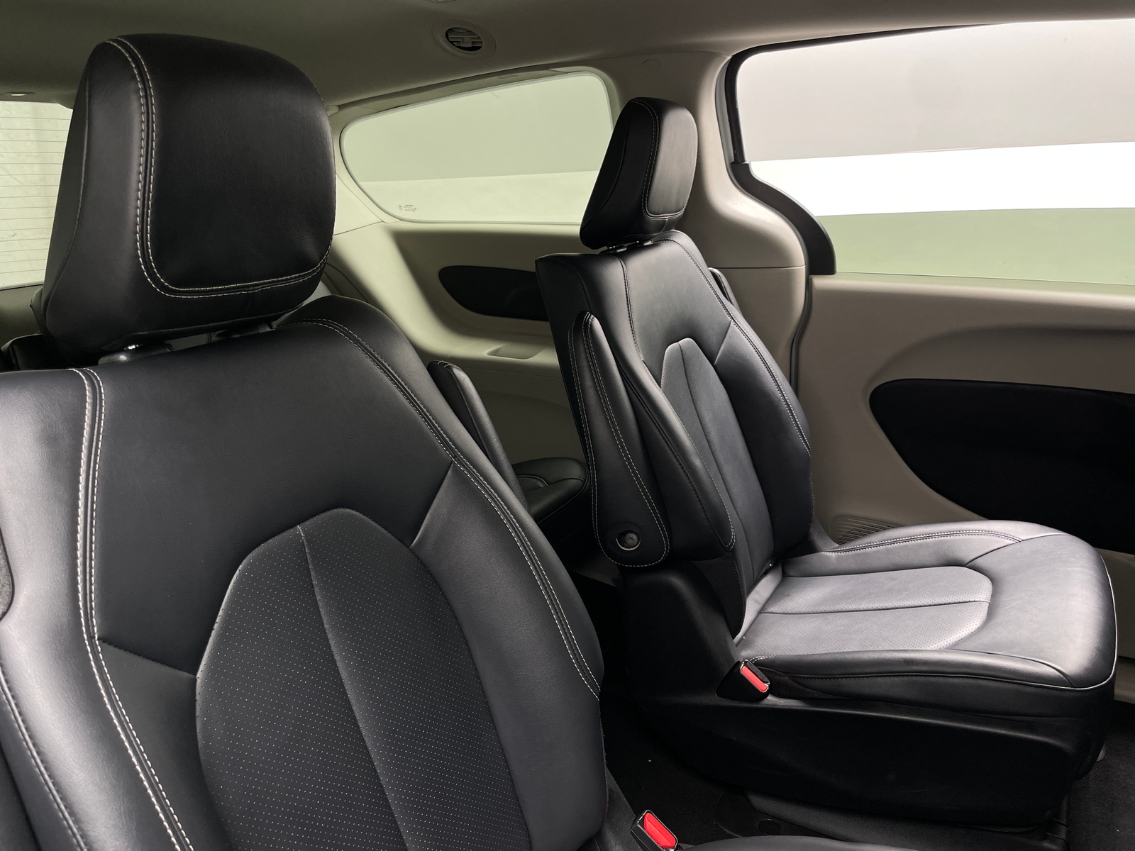 Thumbnail: 2024 Chrysler Pacifica - 5