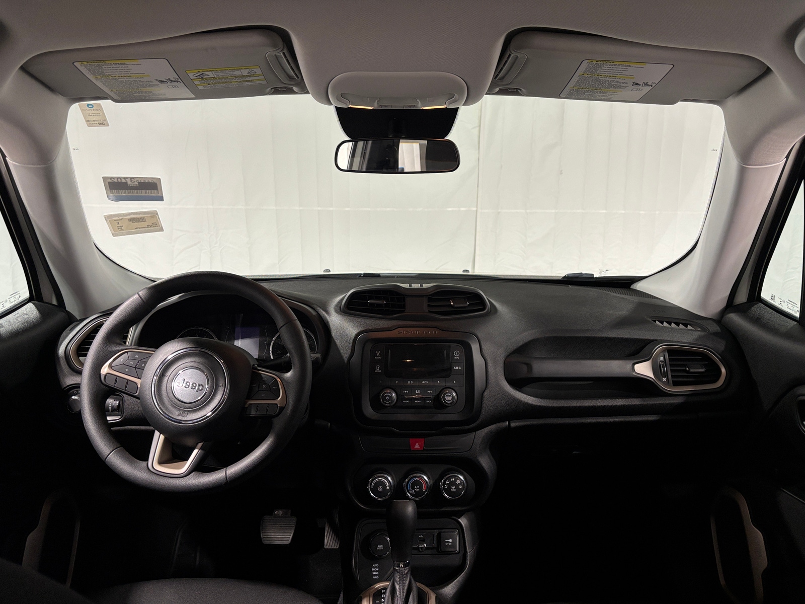 Thumbnail: 2017 Jeep Renegade - 3