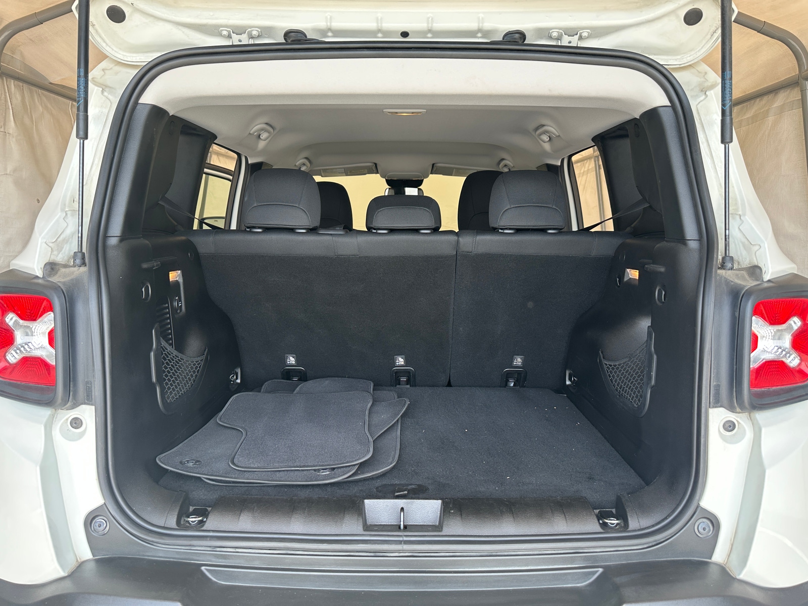 Thumbnail: 2017 Jeep Renegade - 7