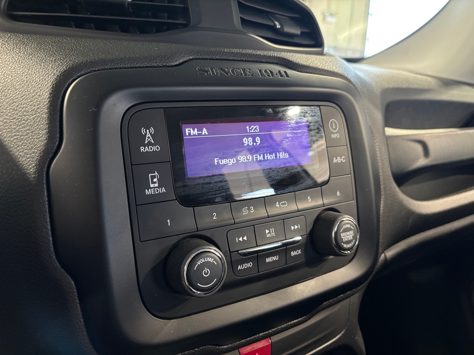 Thumbnail: 2017 Jeep Renegade - 4