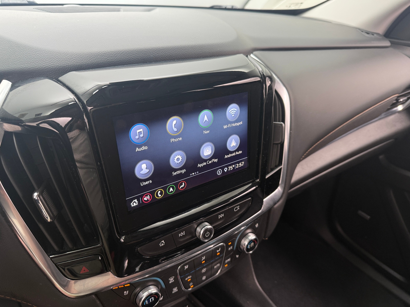 Thumbnail: 2021 Chevrolet Traverse - 3