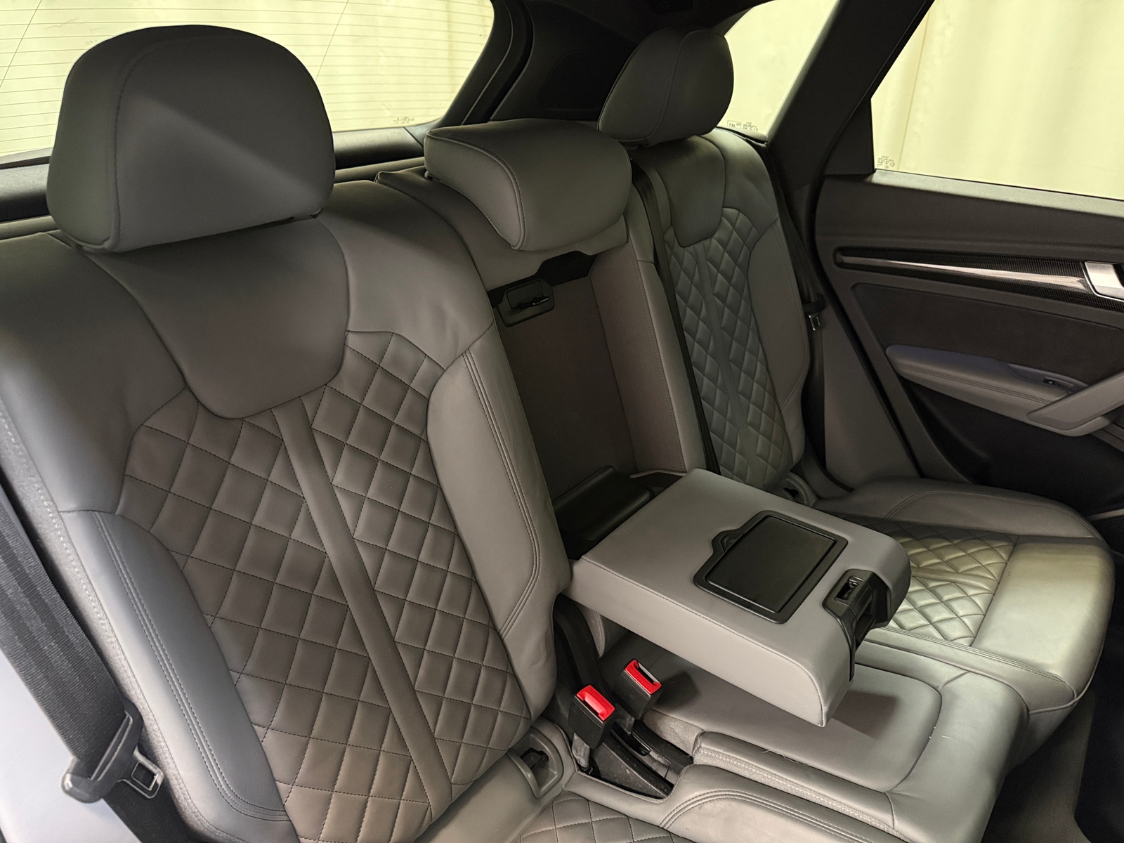 Thumbnail: 2019 Audi SQ5 - 5