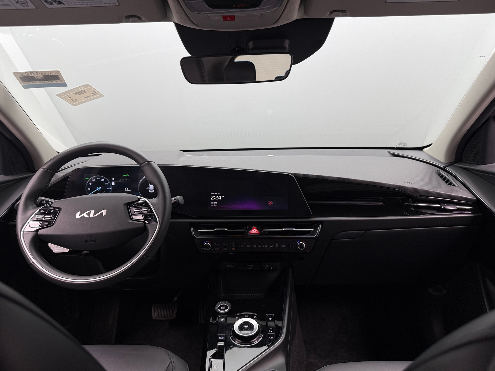 Thumbnail: 2023 Kia Niro - 3