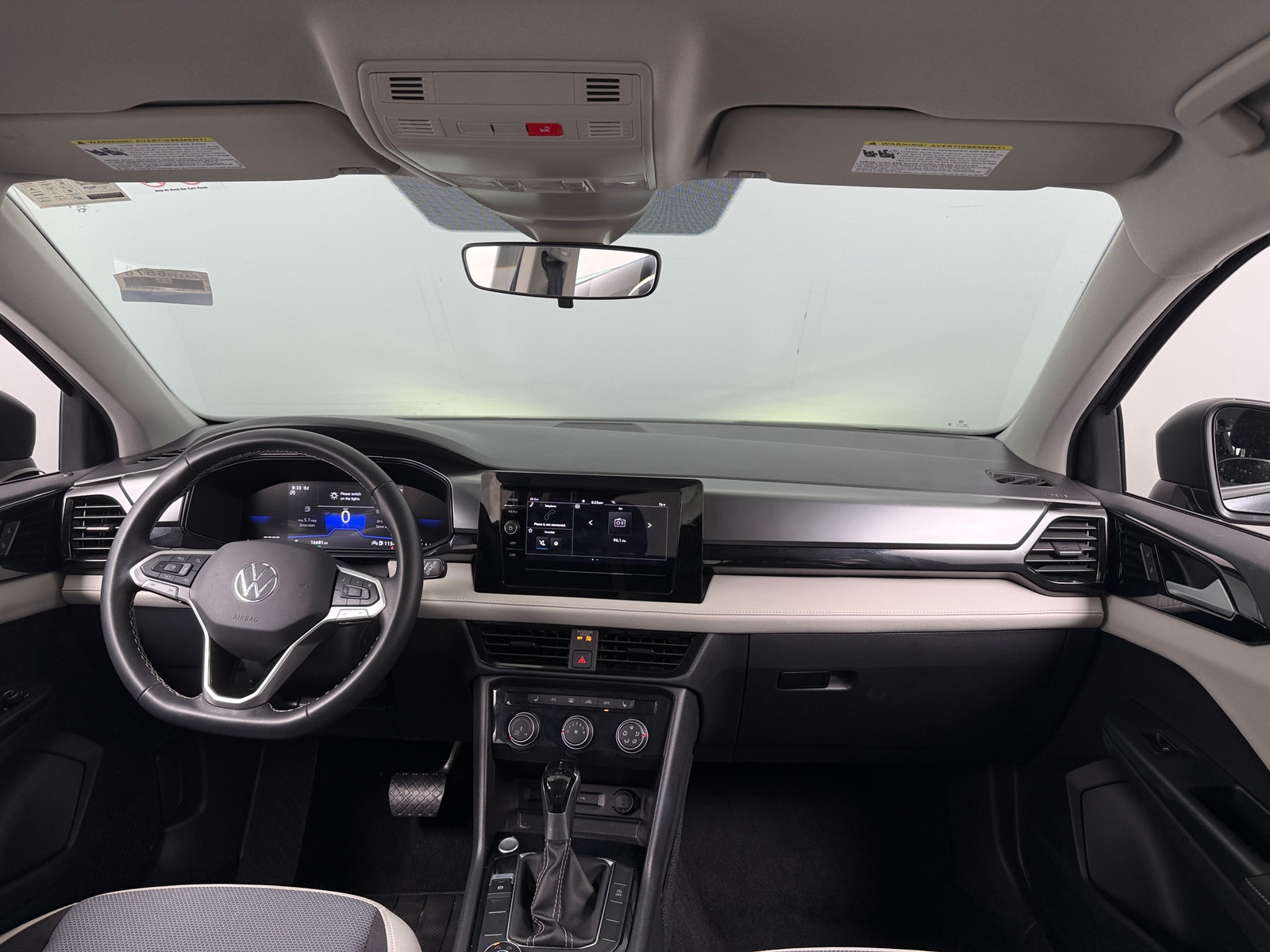 Thumbnail: 2025 Volkswagen Taos - 3