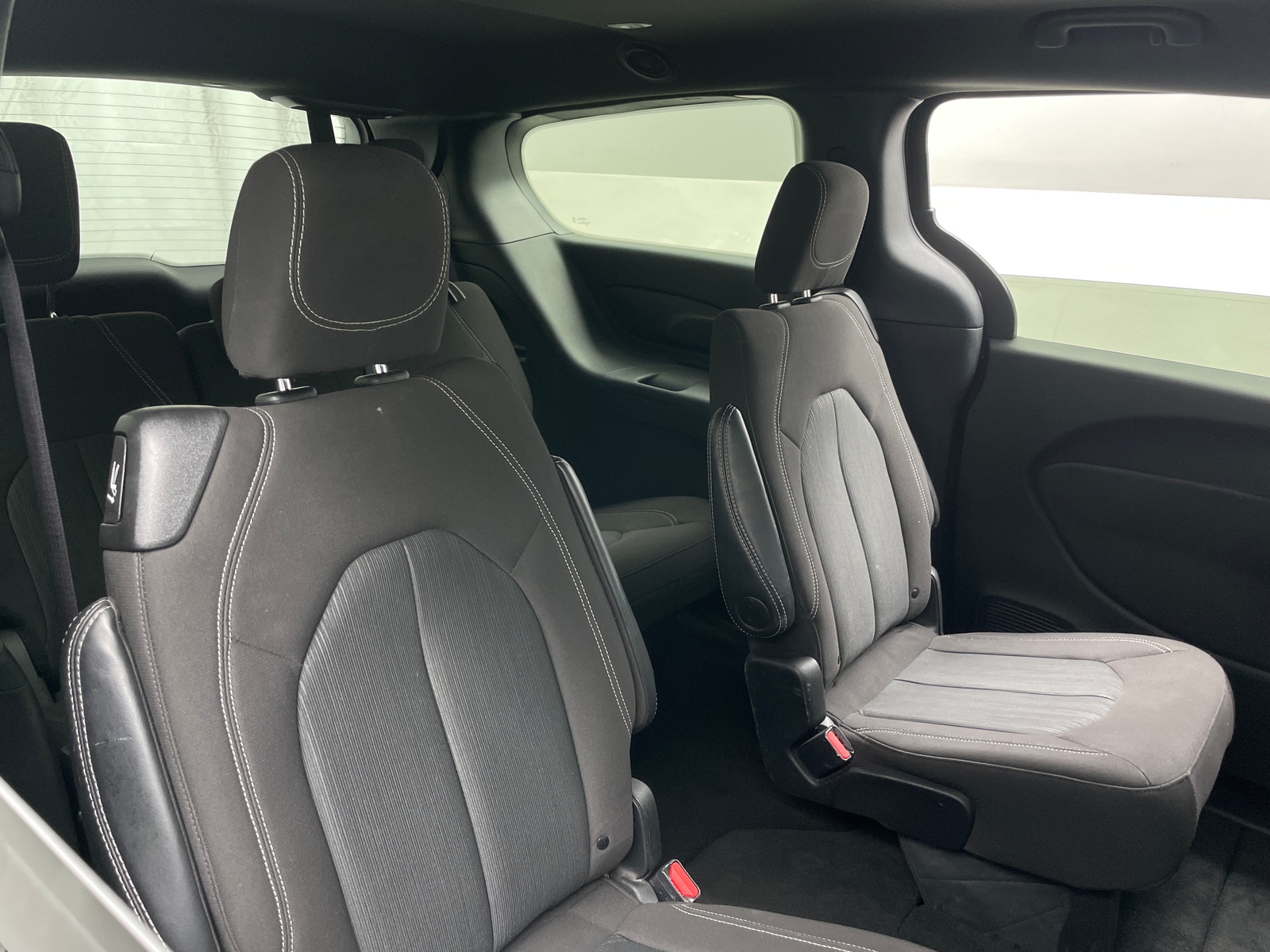 Thumbnail: 2024 Chrysler Pacifica - 6