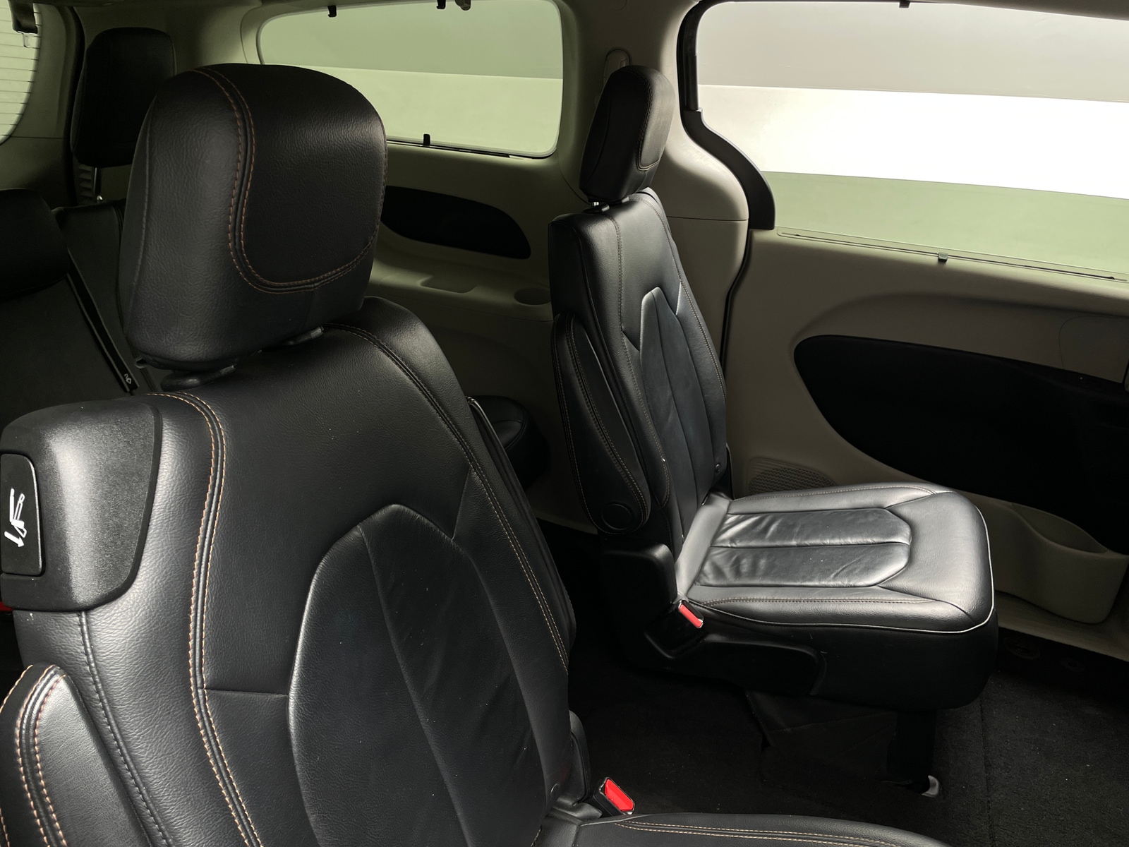 Thumbnail: 2017 Chrysler Pacifica - 5