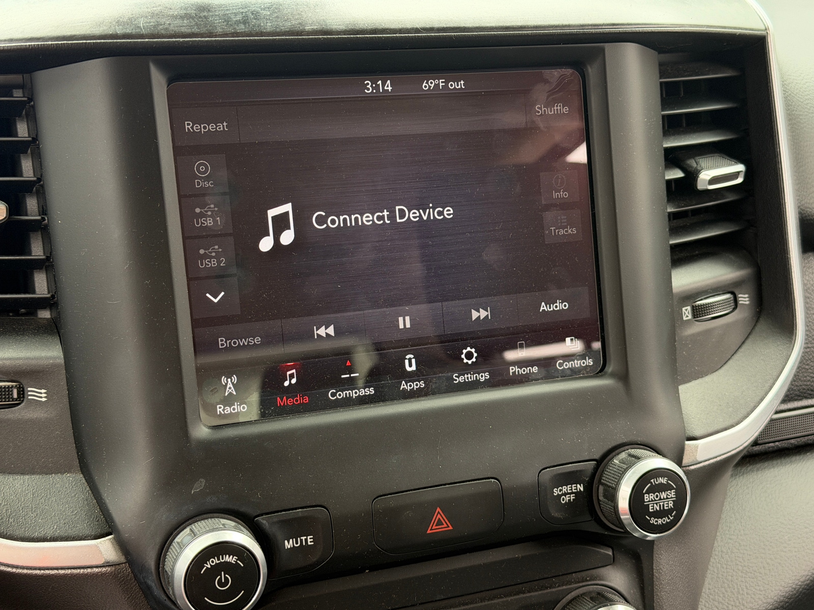 Thumbnail: 2019 RAM 1500 - 4