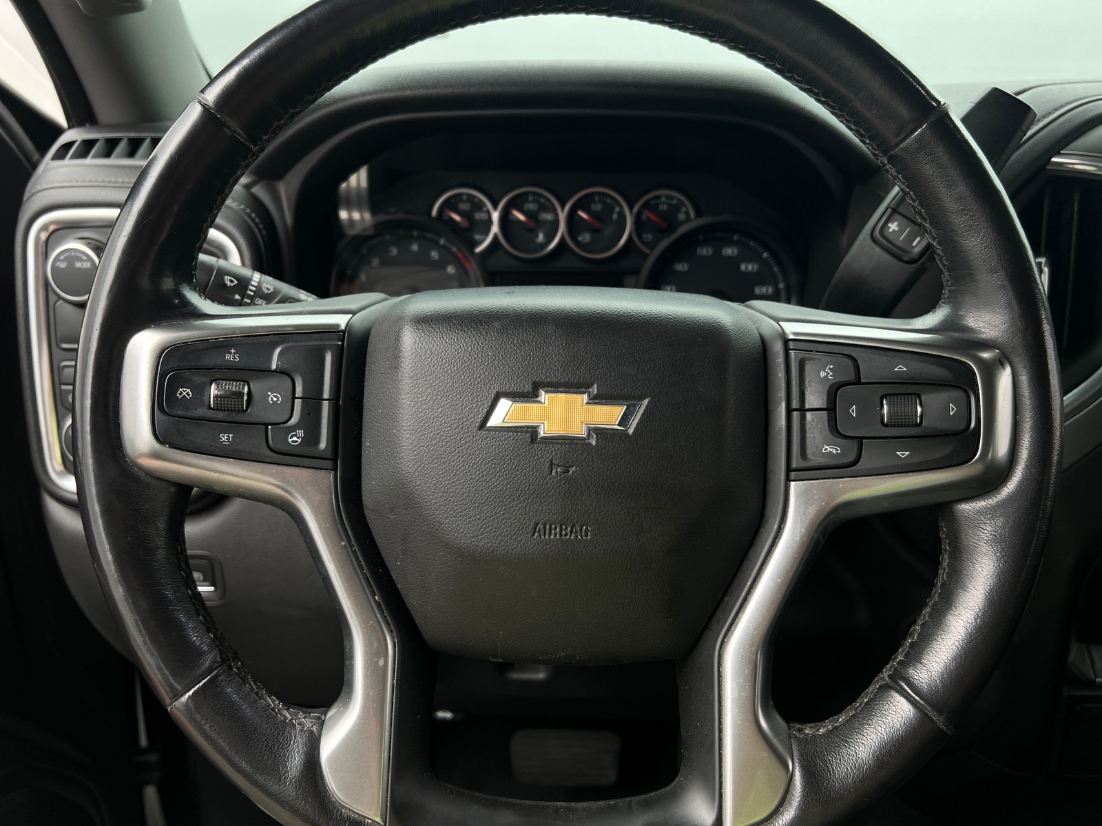 Thumbnail: 2020 Chevrolet Silverado 1500 - 5