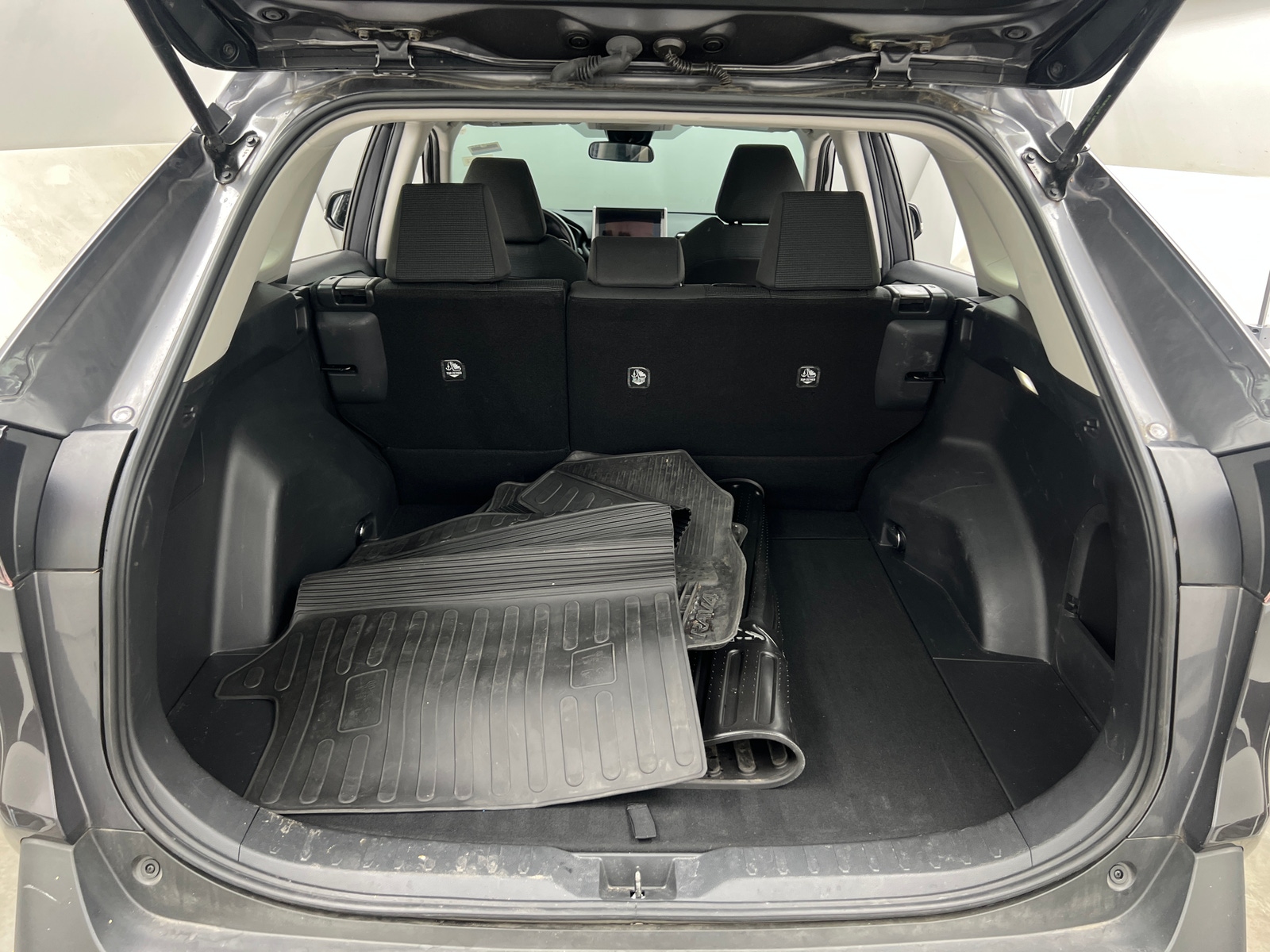 Thumbnail: 2024 Toyota RAV4 - 7