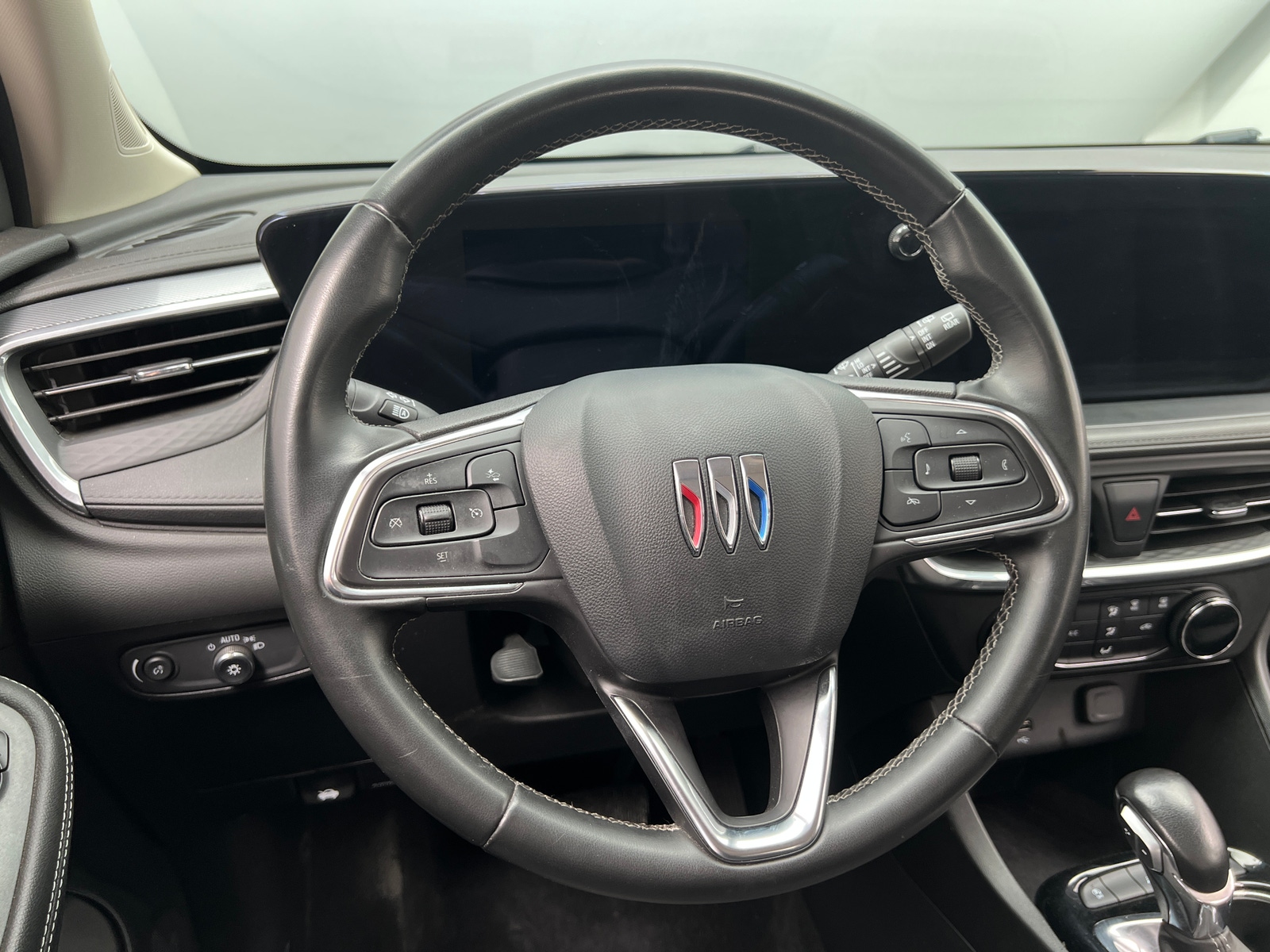 Thumbnail: 2024 Buick Encore GX - 4