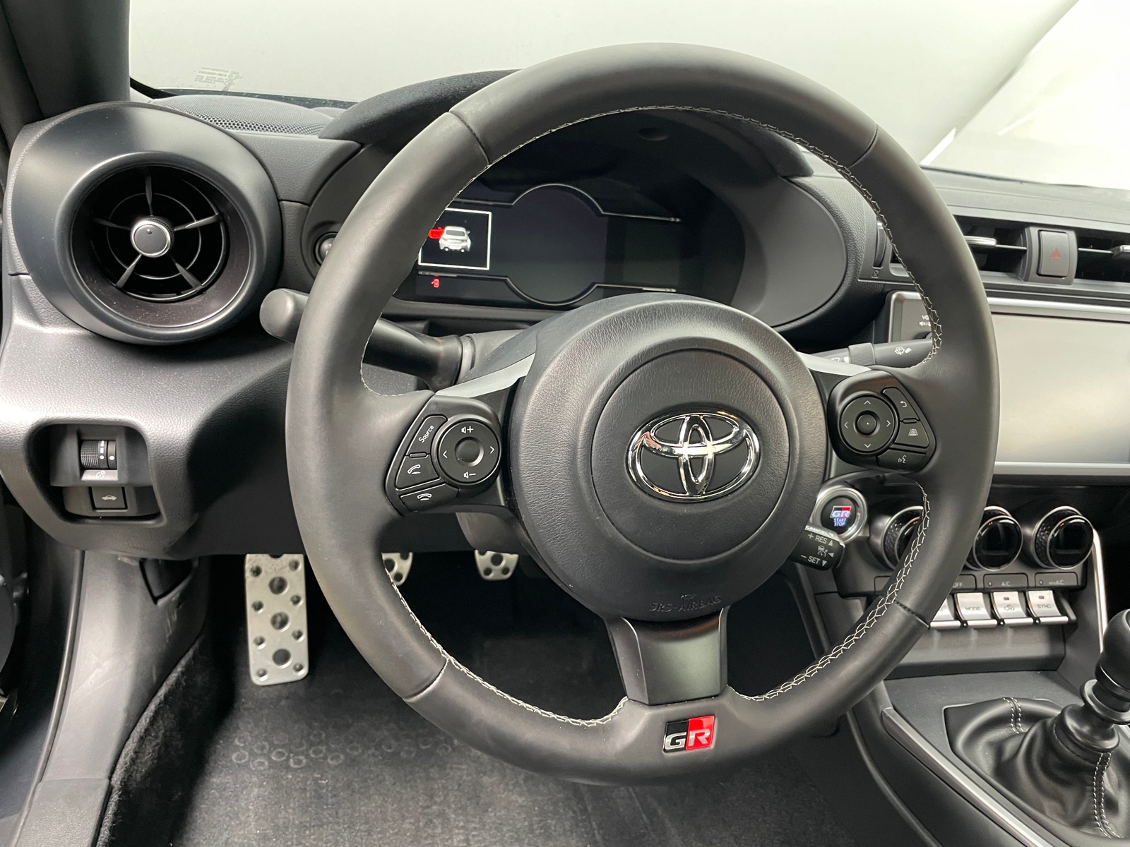Thumbnail: 2024 Toyota GR86 - 3