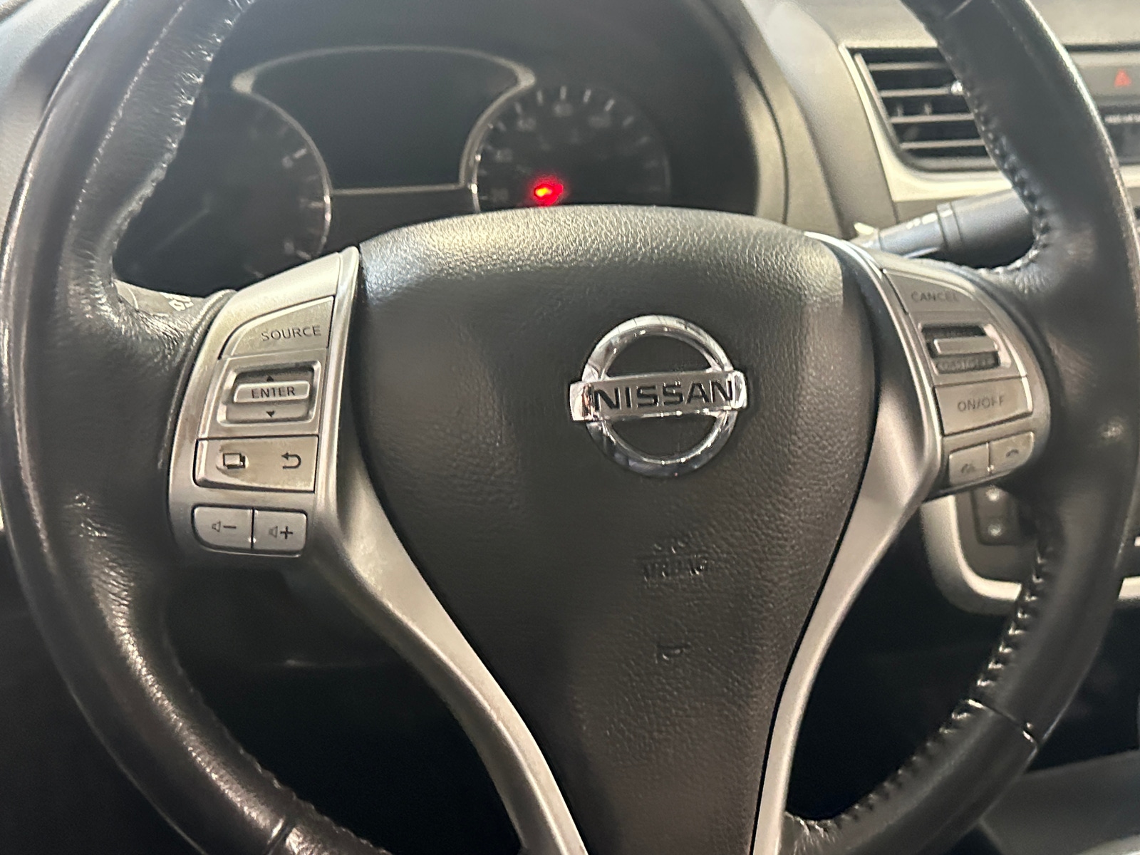Thumbnail: 2016 Nissan Altima - 5