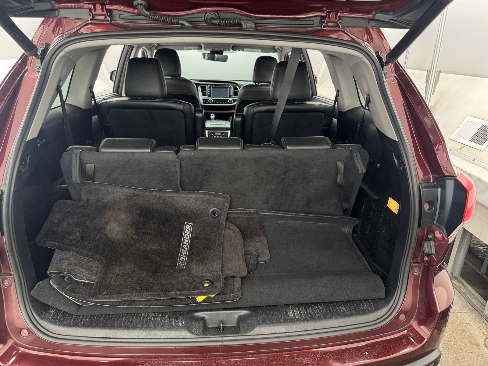 Thumbnail: 2017 Toyota Highlander - 6