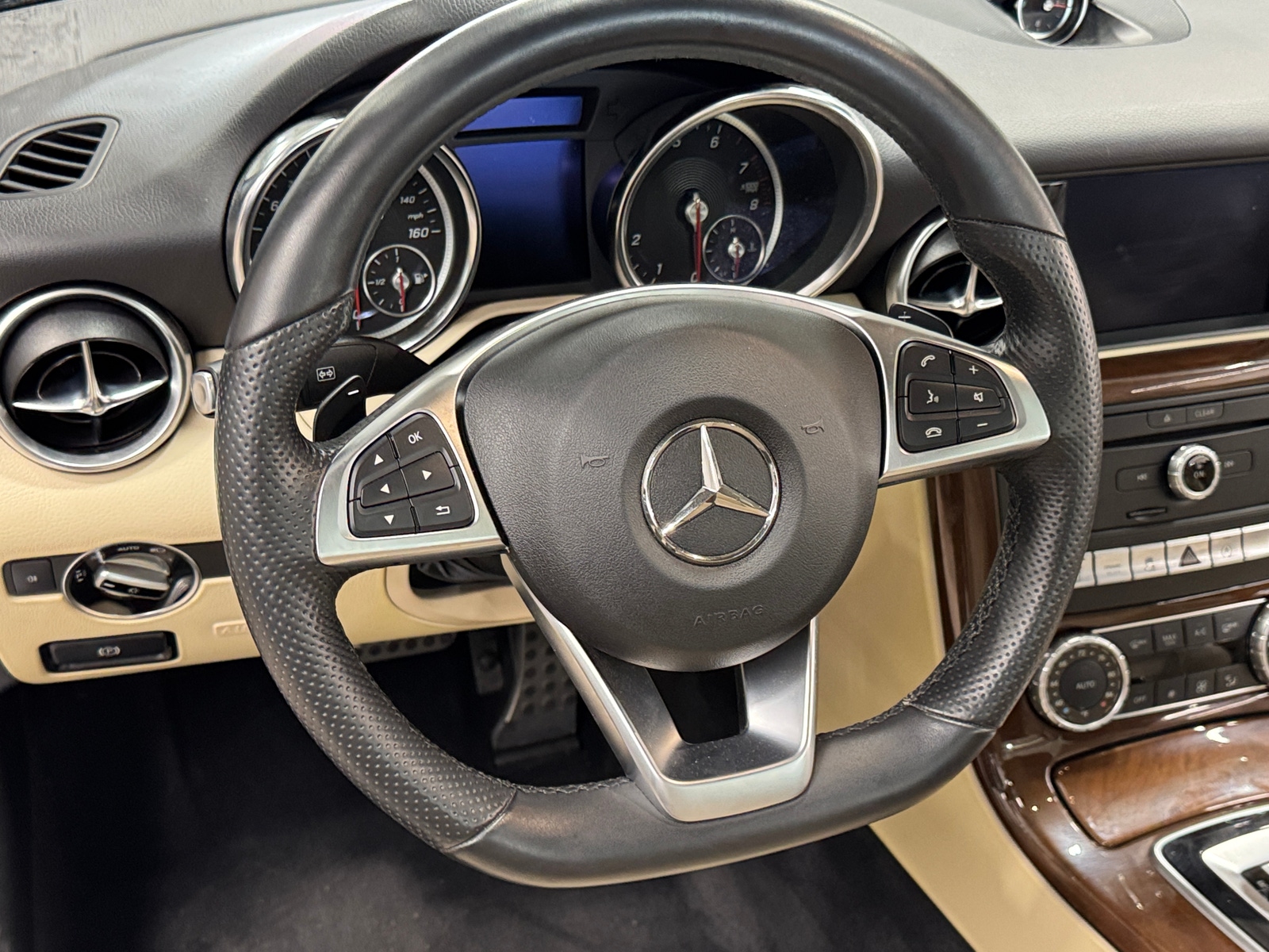 Thumbnail: 2019 Mercedes-Benz SLC - 4