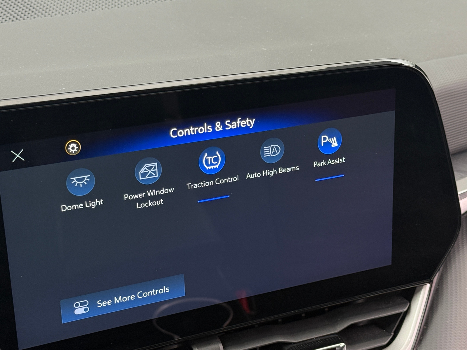 Thumbnail: 2025 Chevrolet Equinox - 4