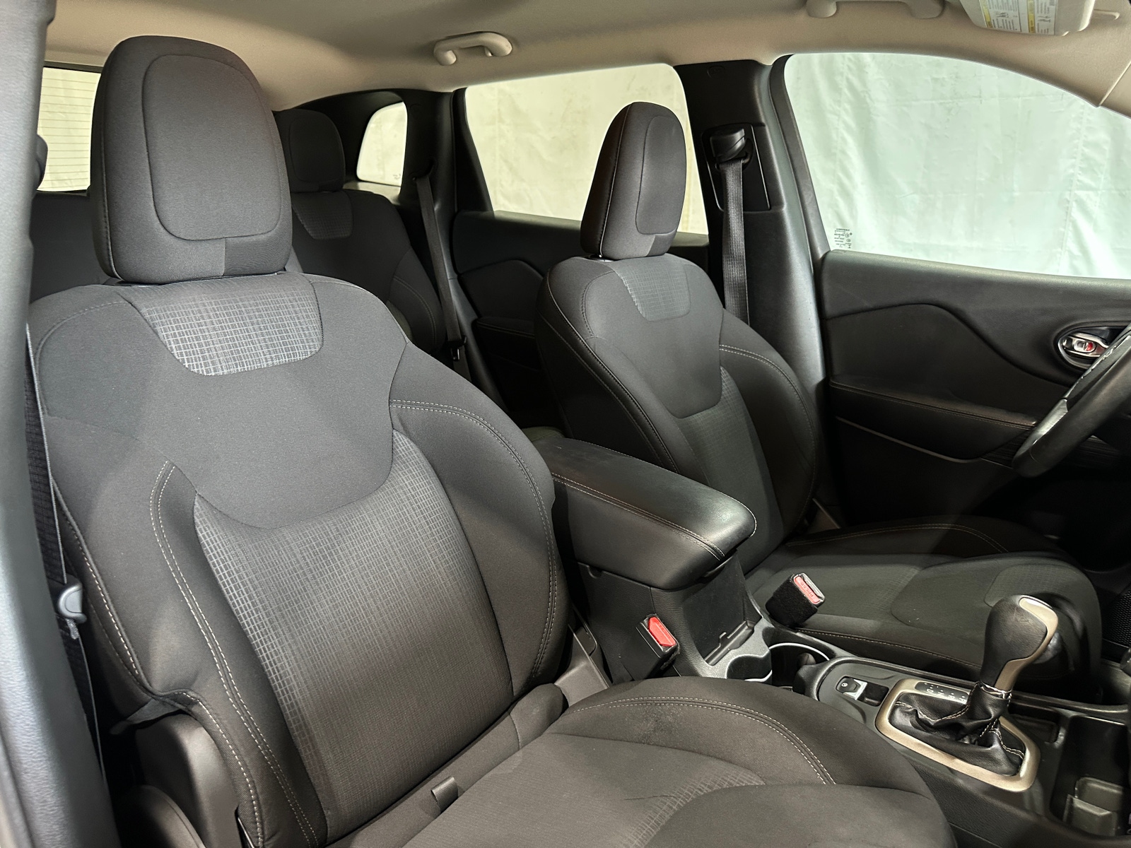 Thumbnail: 2016 Jeep Cherokee - 2