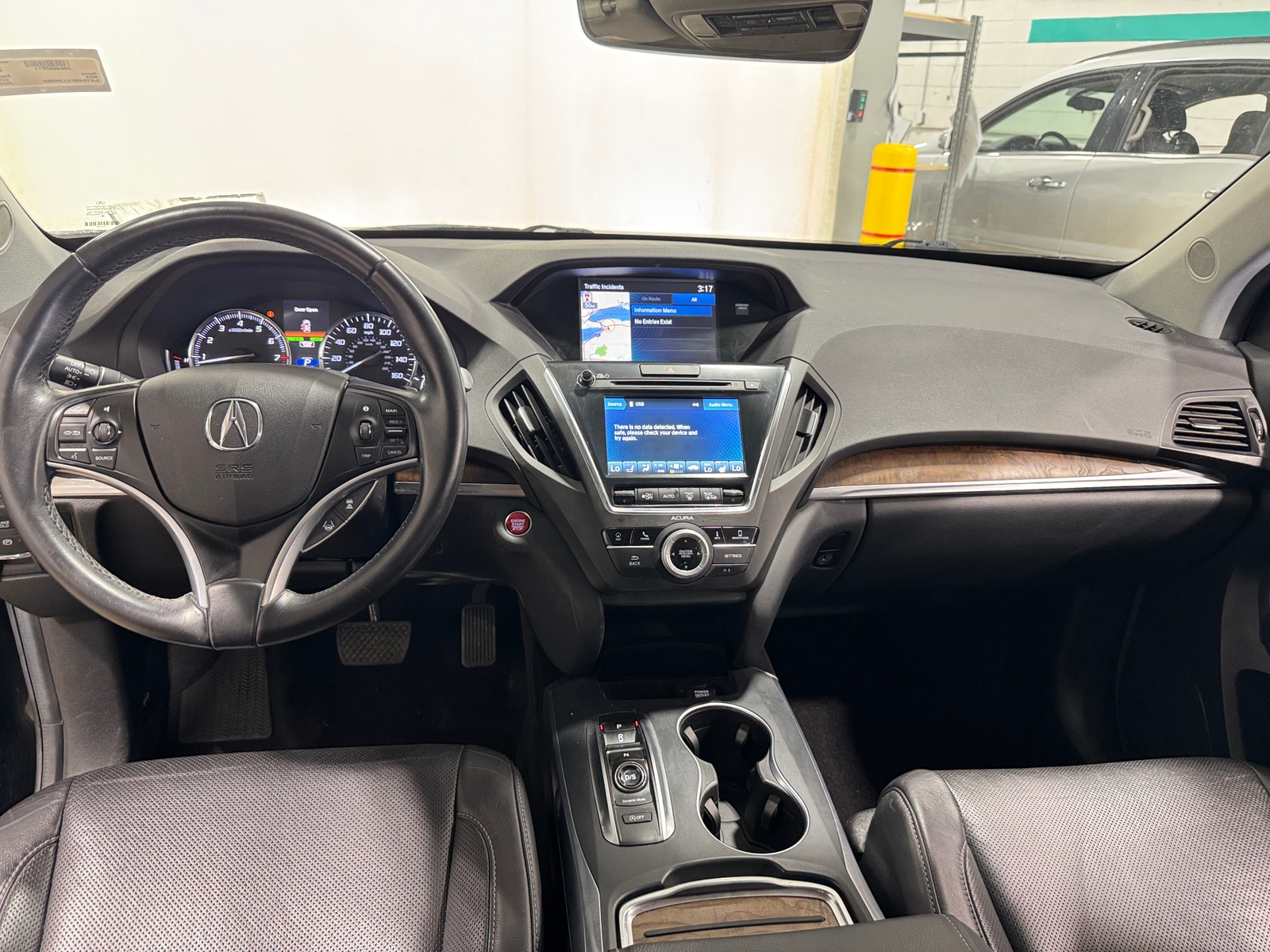 Thumbnail: 2020 Acura MDX - 2