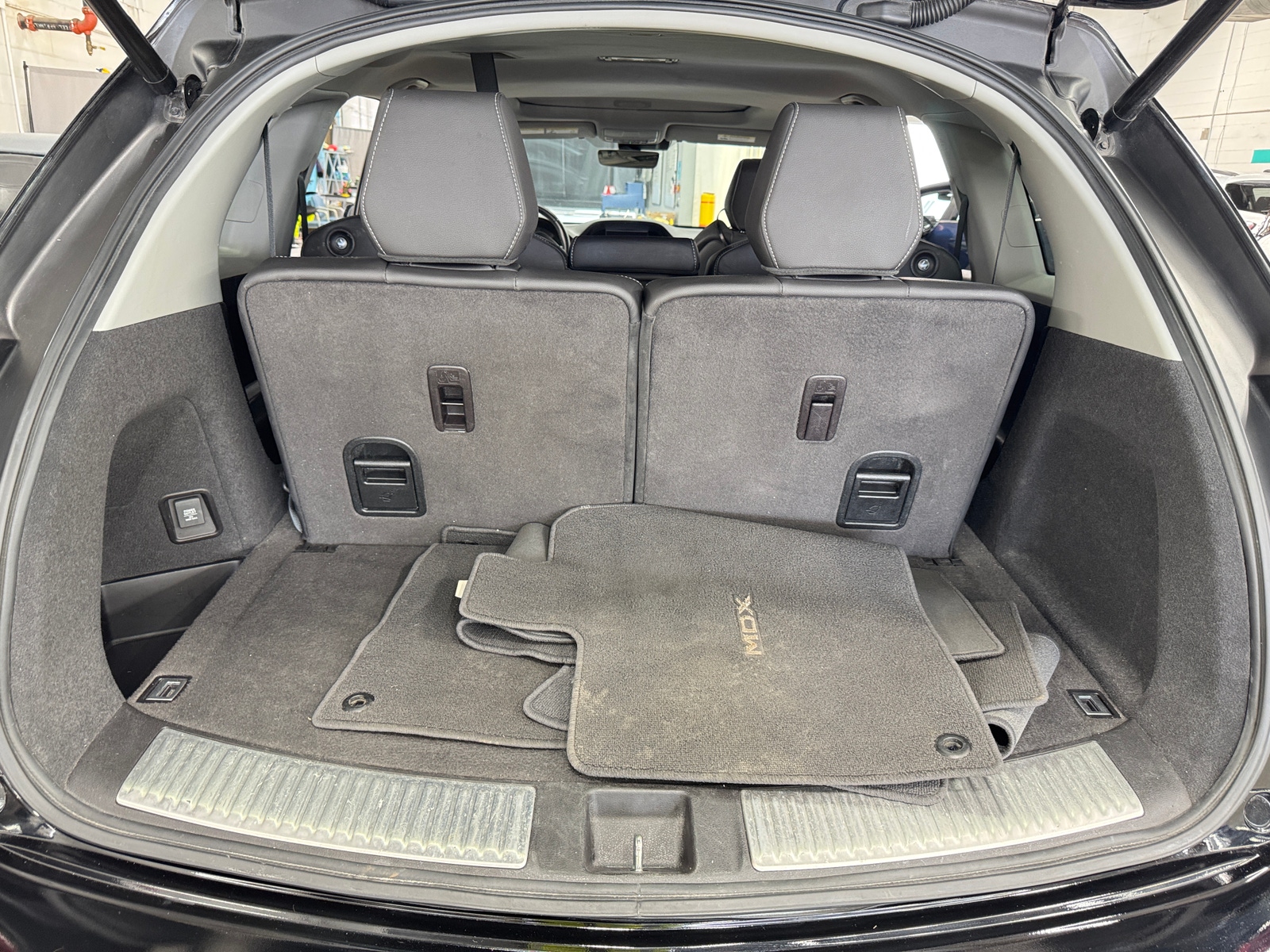 Thumbnail: 2020 Acura MDX - 6