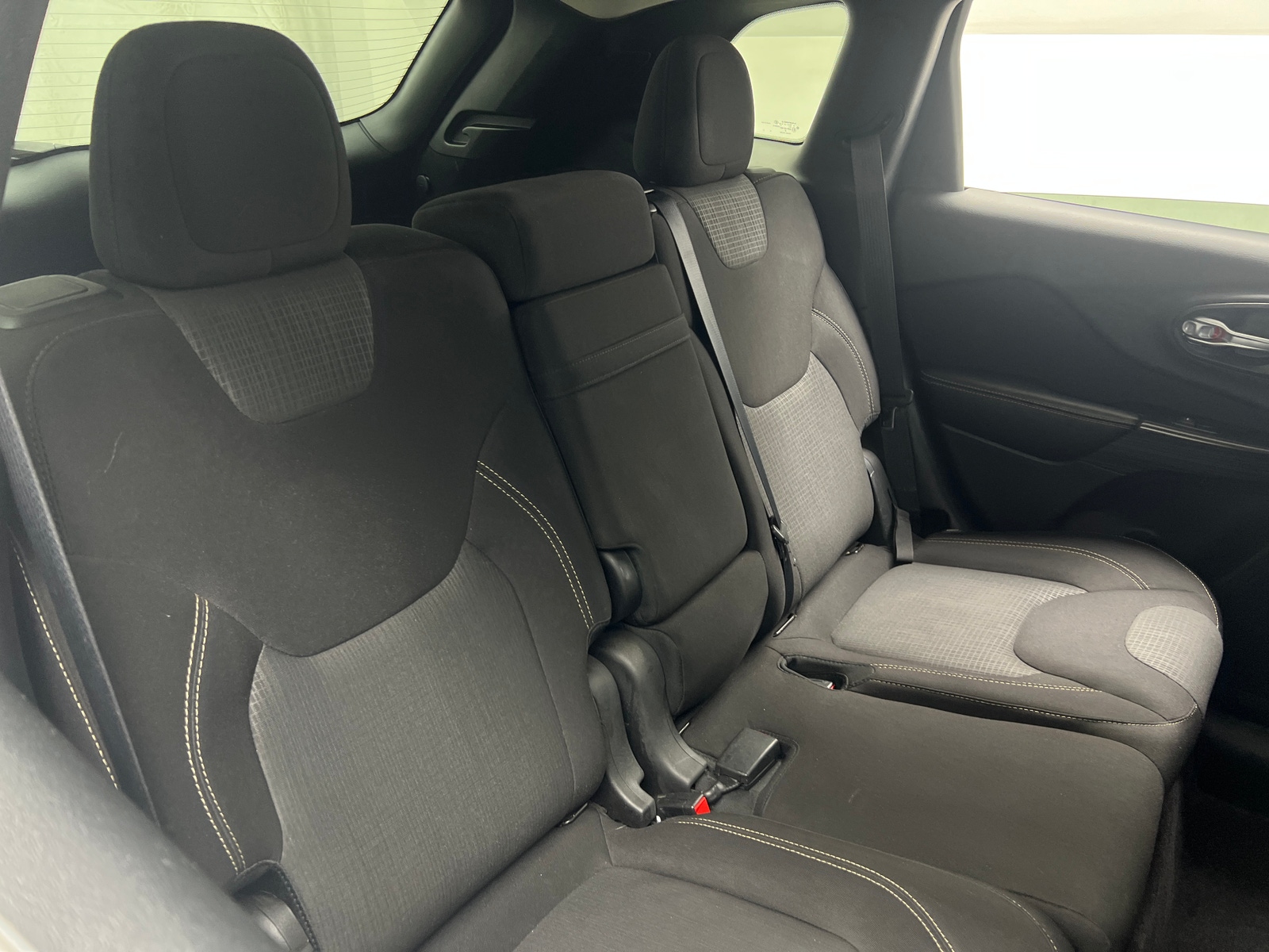 Thumbnail: 2016 Jeep Cherokee - 6