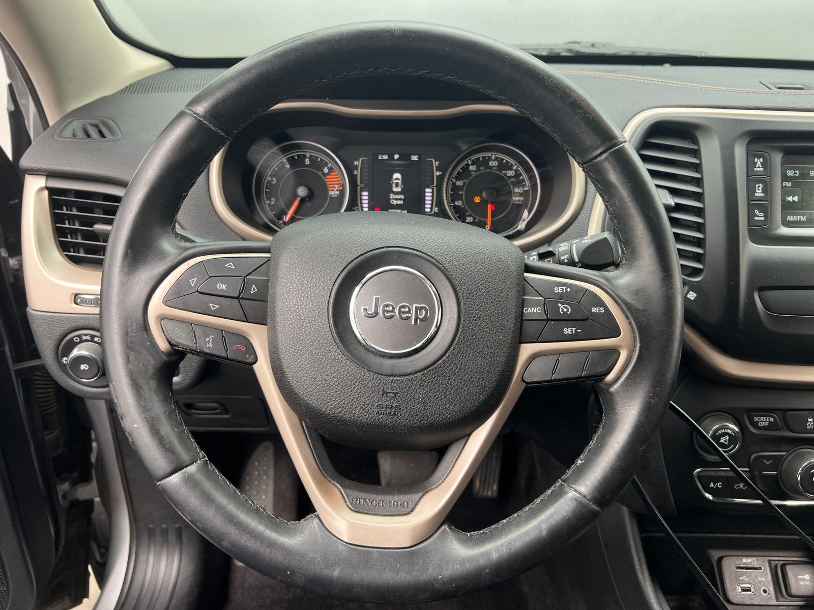 Thumbnail: 2016 Jeep Cherokee - 5