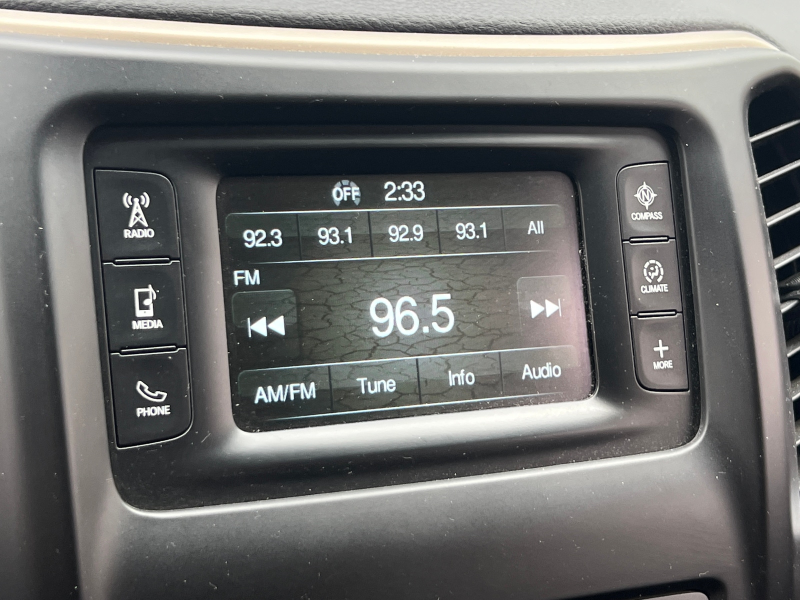 Thumbnail: 2016 Jeep Cherokee - 4