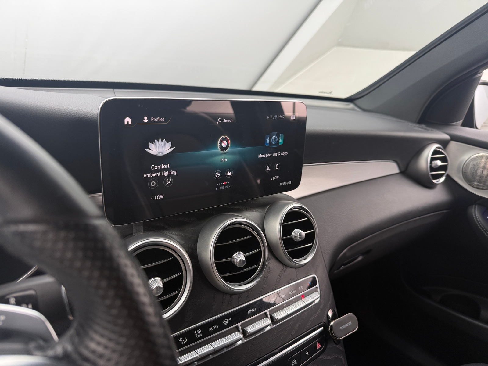 Thumbnail: 2021 Mercedes-Benz GLC - 3