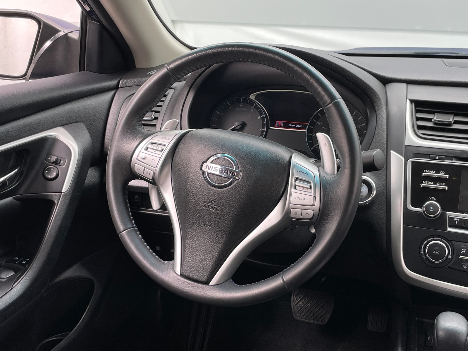 Thumbnail: 2017 Nissan Altima - 5