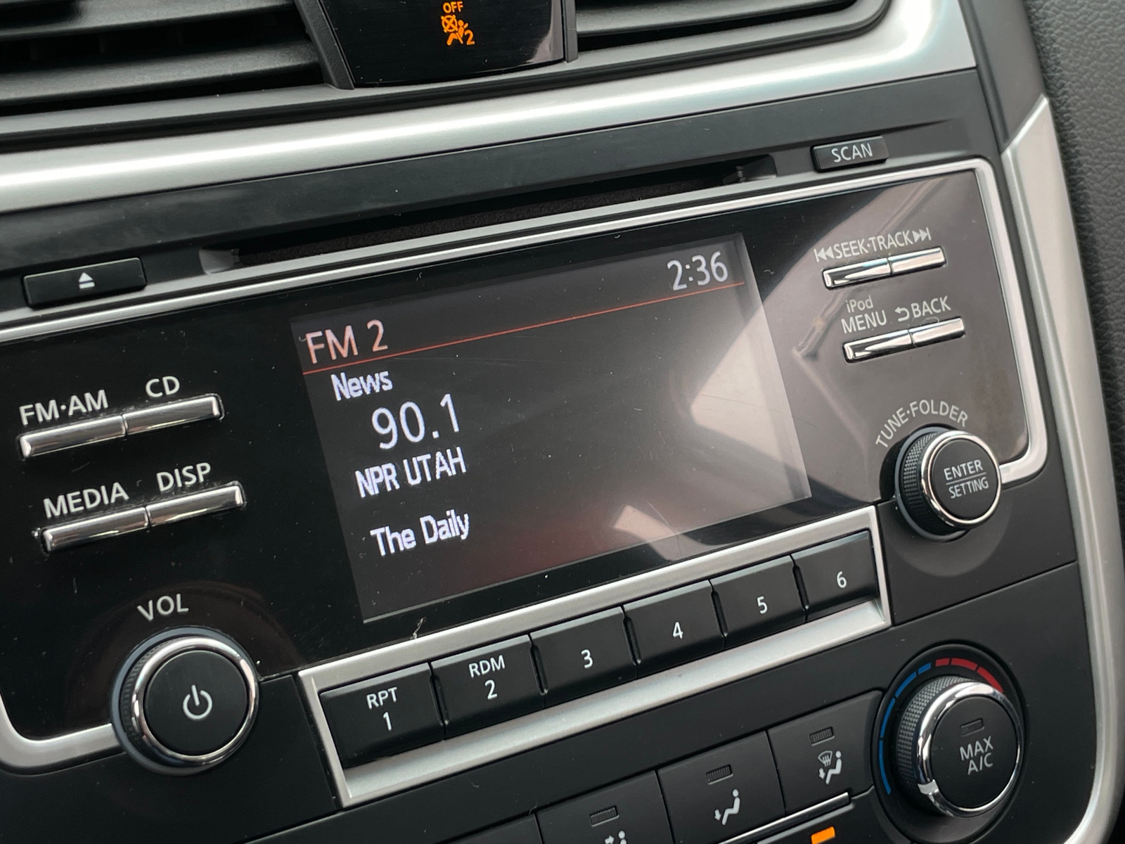 Thumbnail: 2017 Nissan Altima - 4