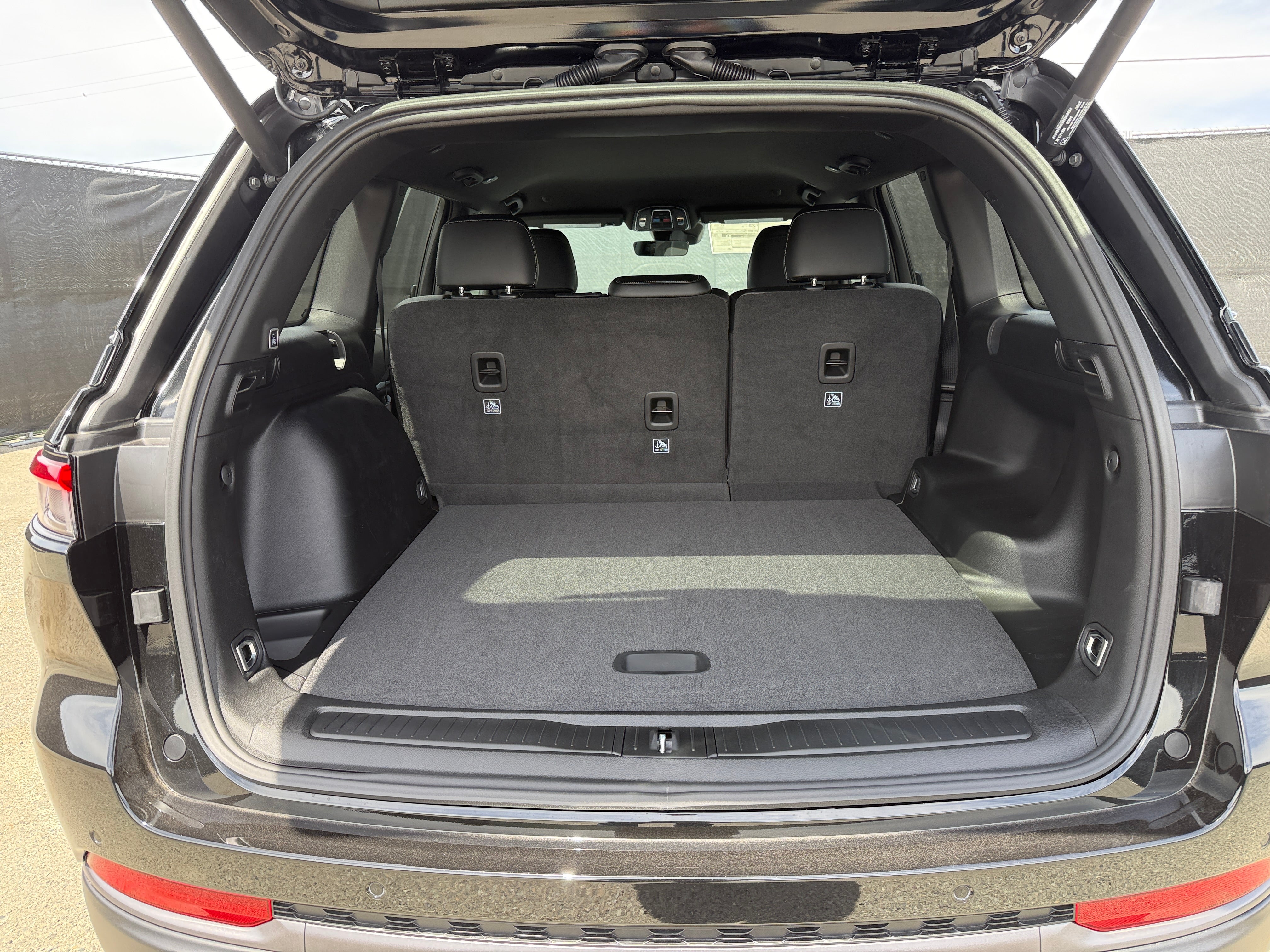 2026 Jeep Grand Cherokee Laredo Altitude 4x4's photo