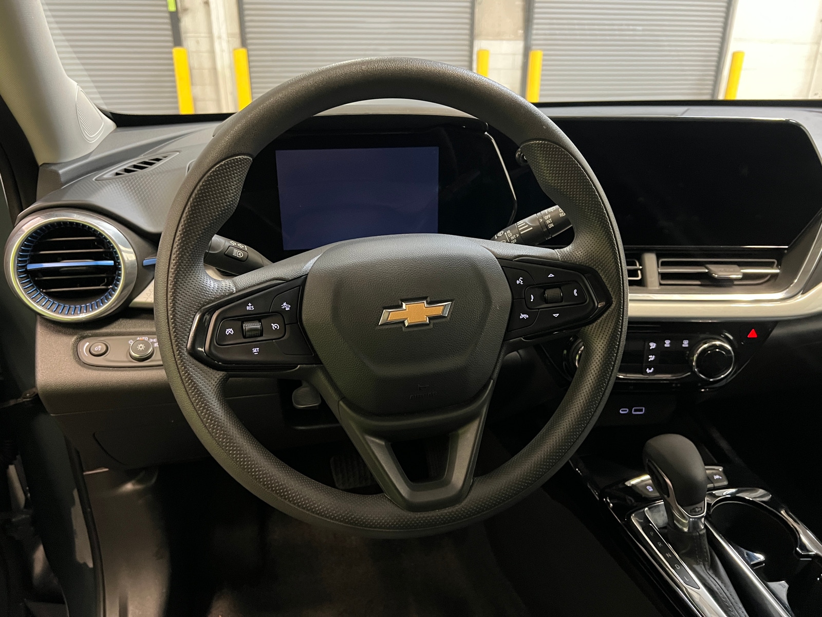 Thumbnail: 2025 Chevrolet Trax - 5