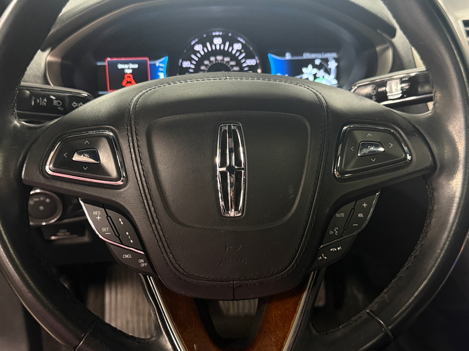 Thumbnail: 2018 Lincoln MKZ - 4